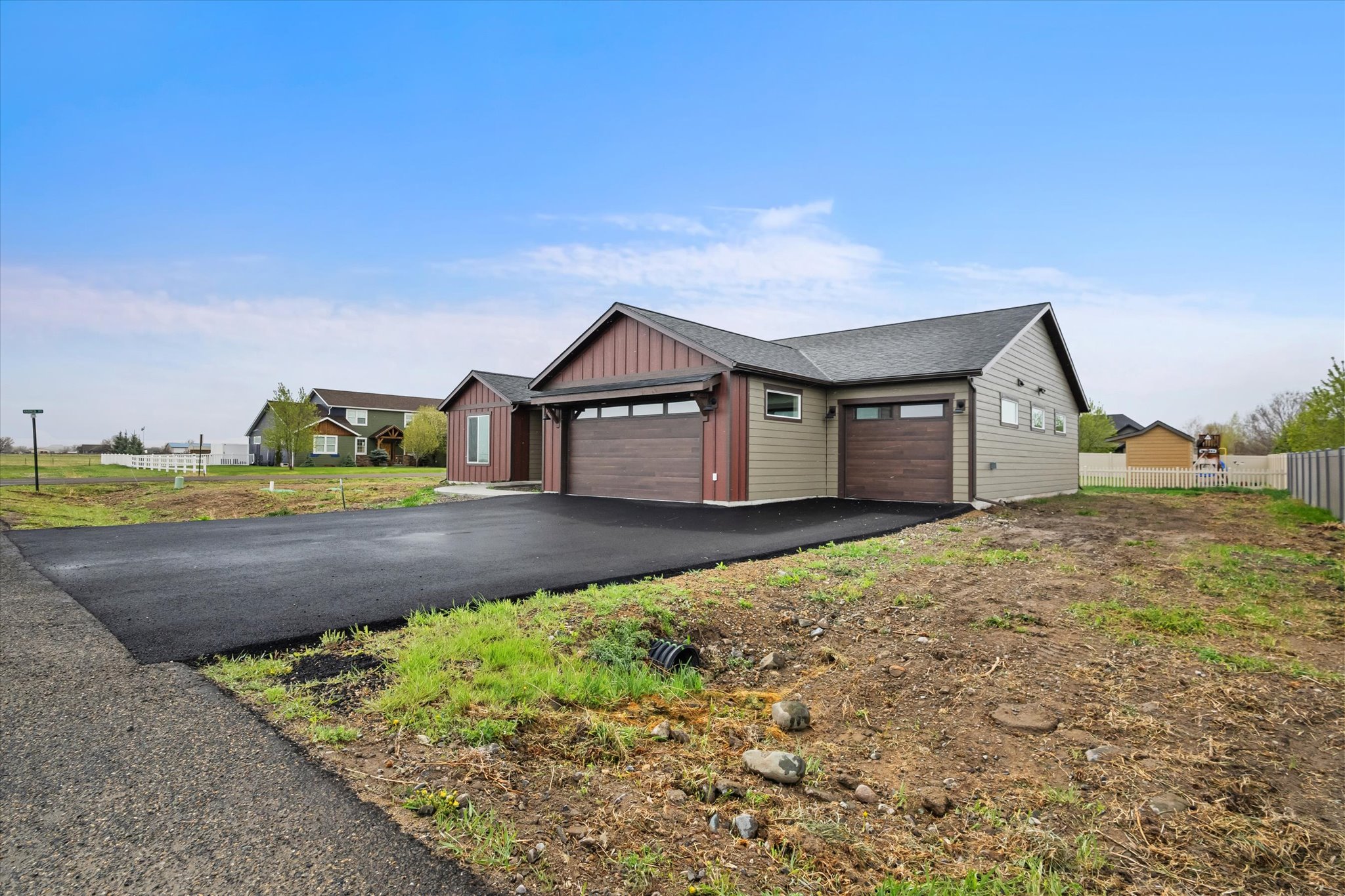 3814 Lovegrass Lane Property Photo 3
