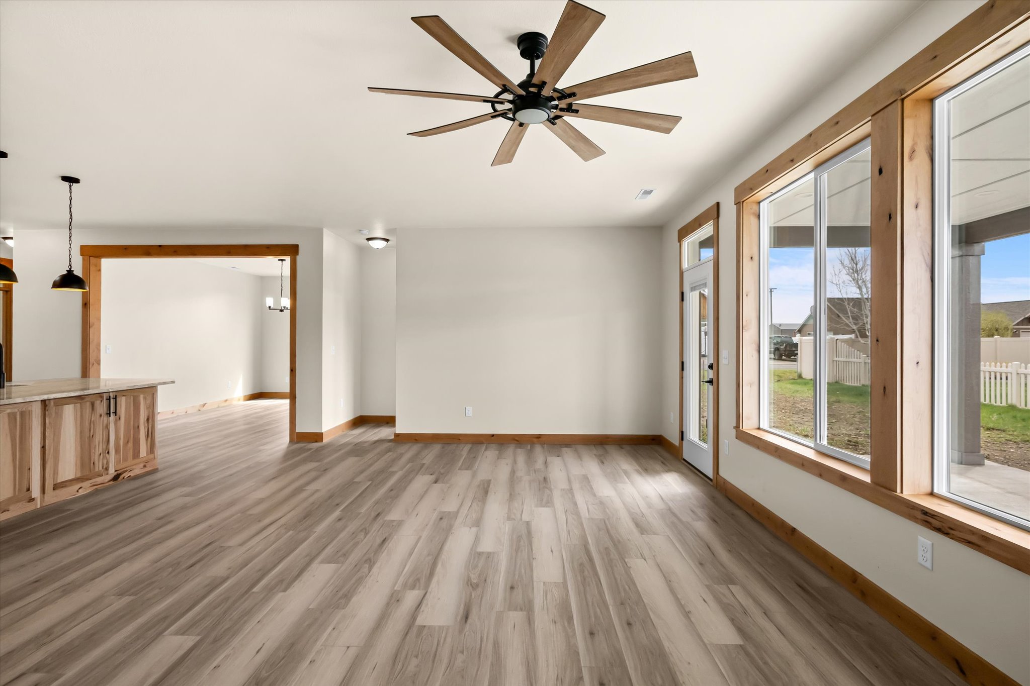 3814 Lovegrass Lane Property Photo 8