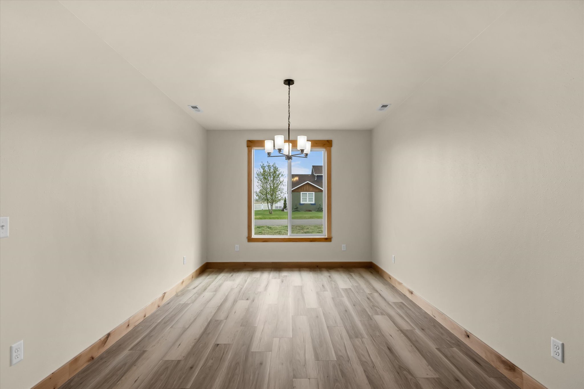 3814 Lovegrass Lane Property Photo 13