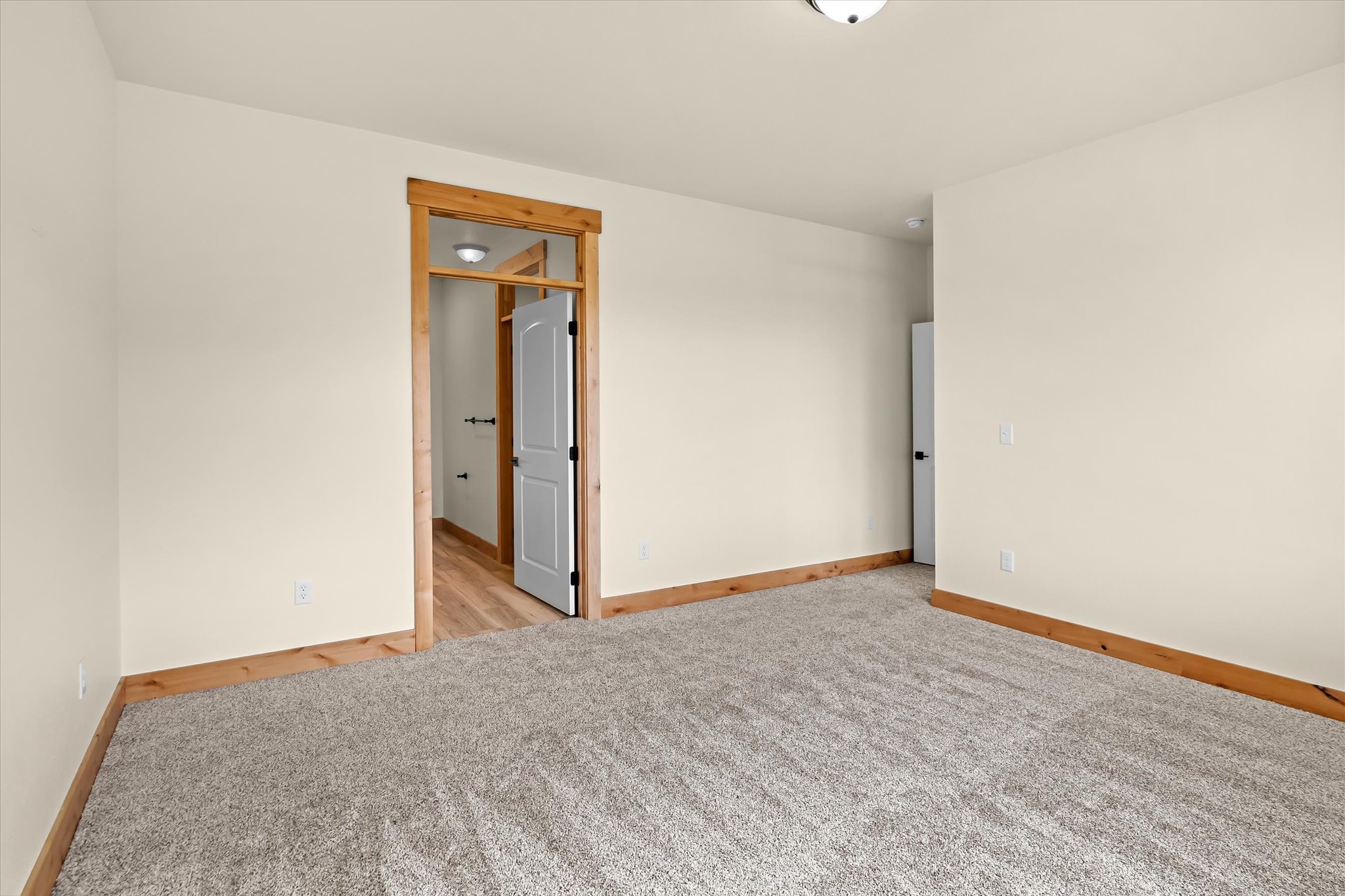 3814 Lovegrass Lane Property Photo 14