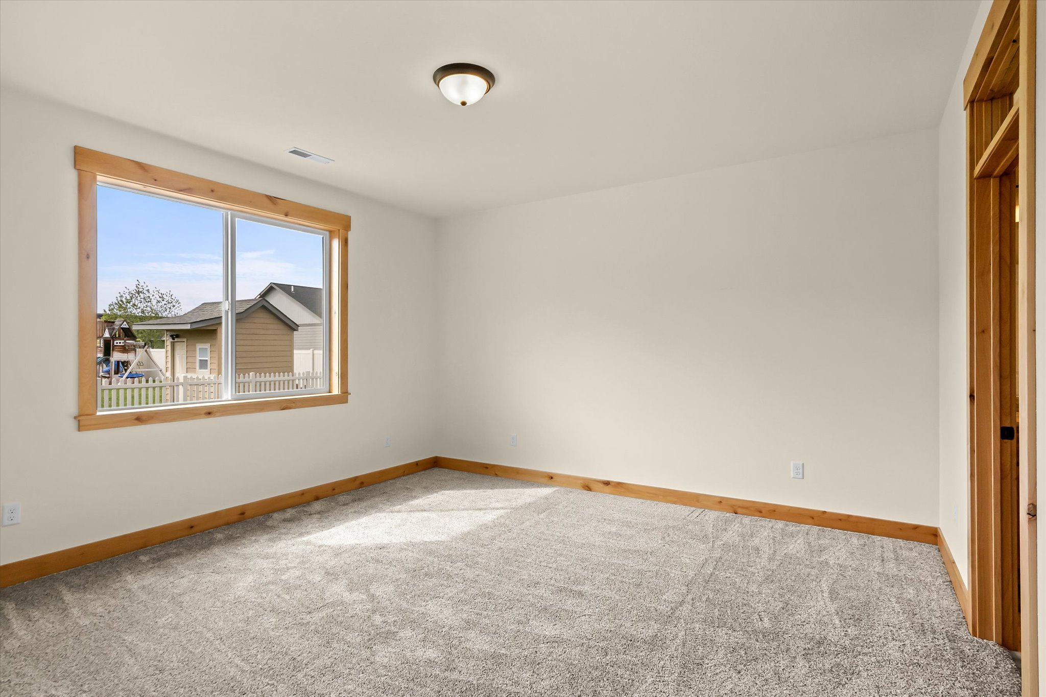 3814 Lovegrass Lane Property Photo 15