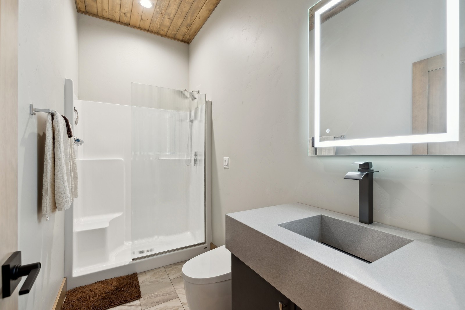 30069098 Property Photo 35