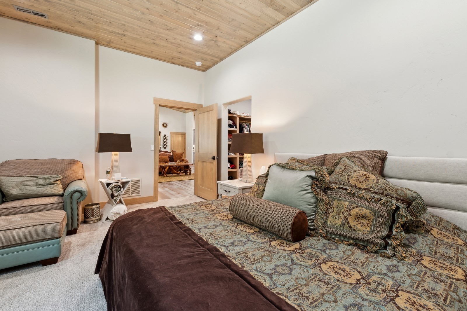 30069098 Property Photo 38
