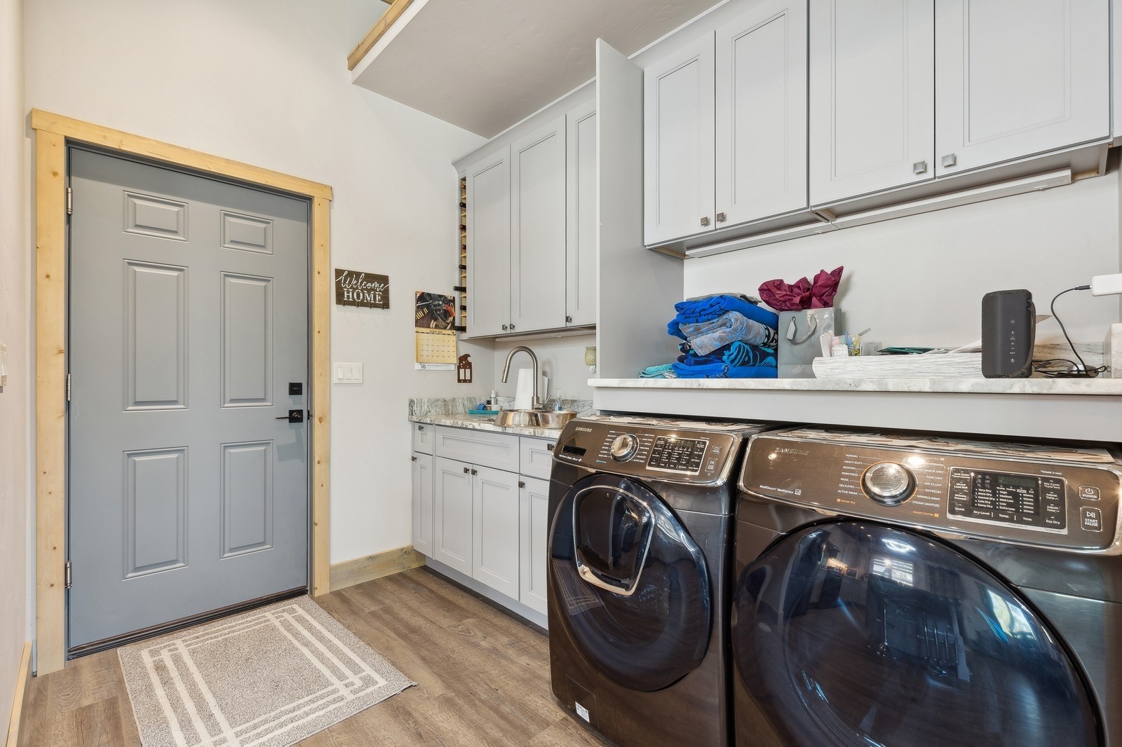 30069098 Property Photo 48