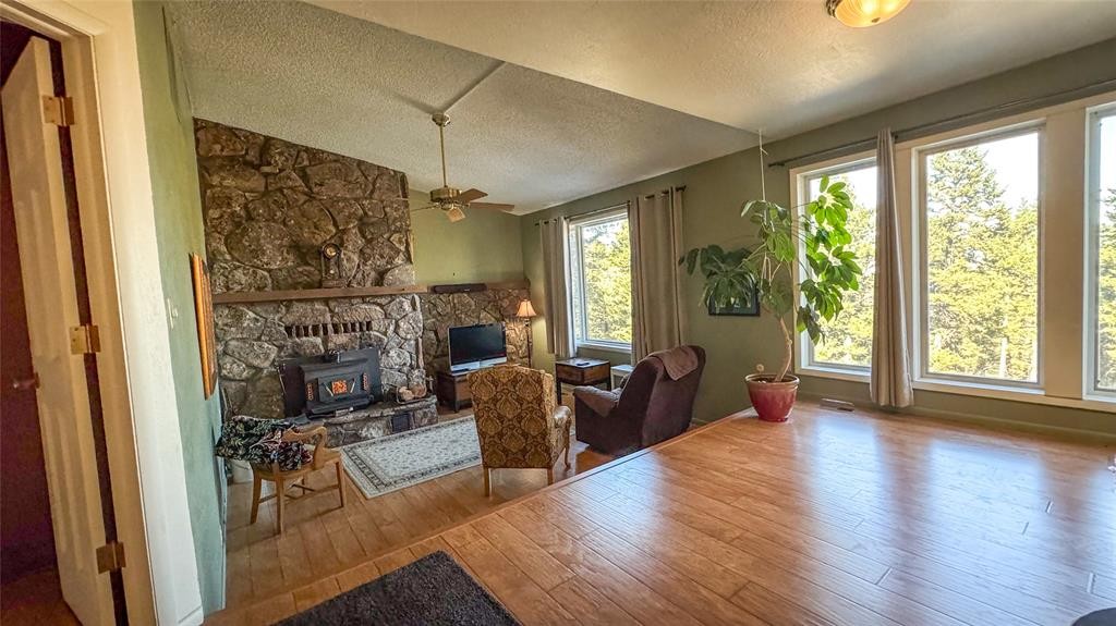 47 Bridle Bit Loop Property Photo 5