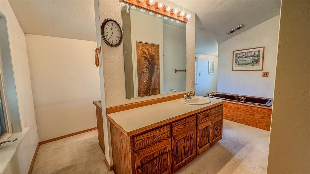 47 Bridle Bit Loop Property Photo 16