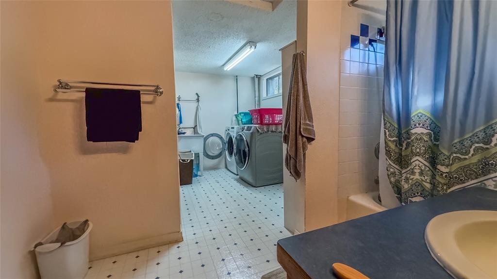 47 Bridle Bit Loop Property Photo 26