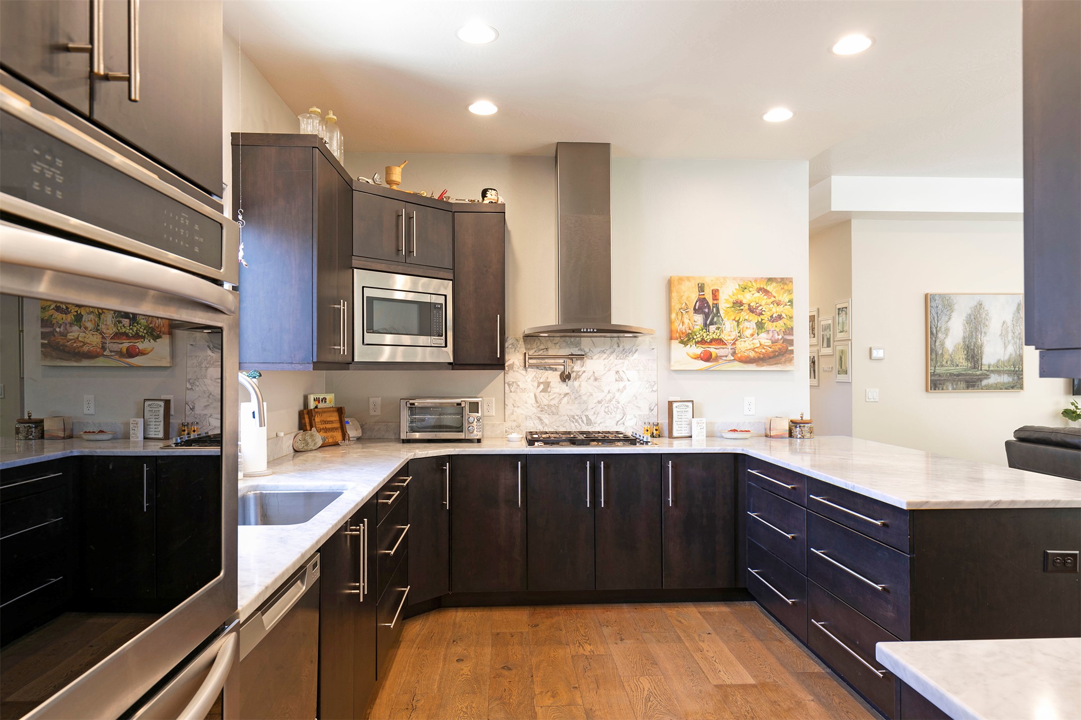 1207 Gilbert Court Property Photo 14
