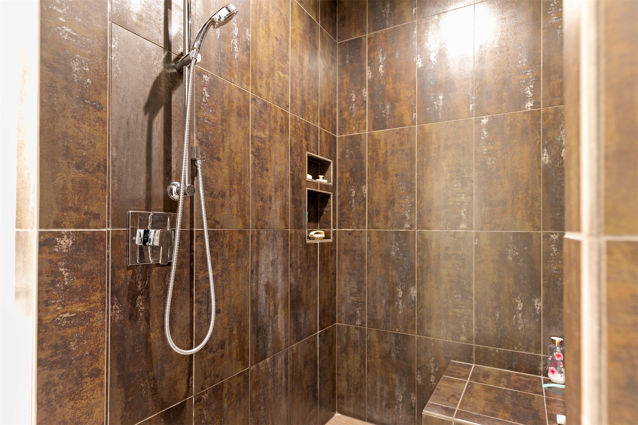 1207 Gilbert Court Property Photo 24