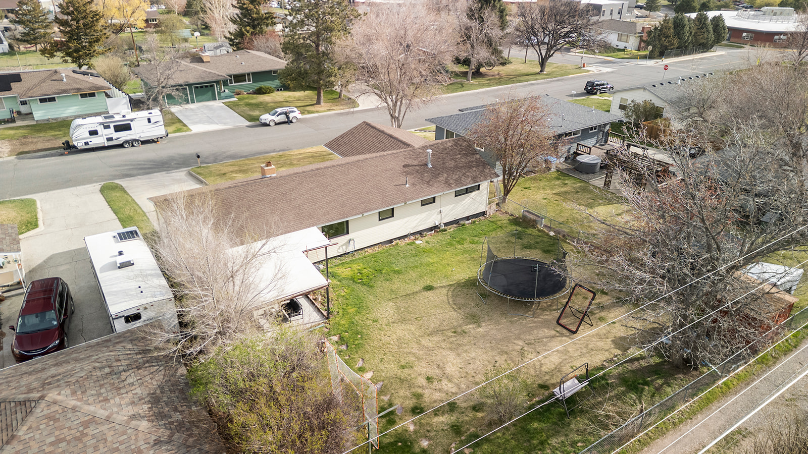 2215 E 6th Avenue Property Photo 3