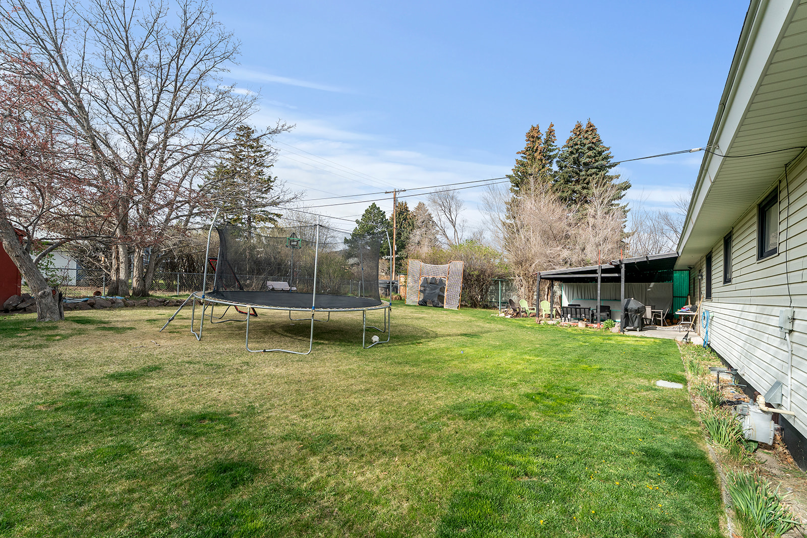 2215 E 6th Avenue Property Photo 4