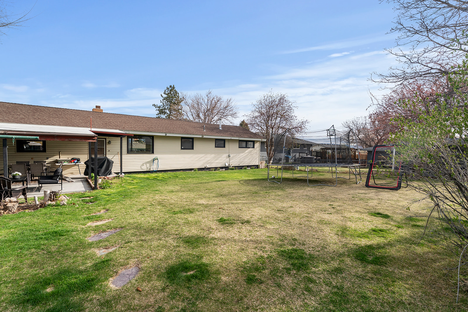 2215 E 6th Avenue Property Photo 34