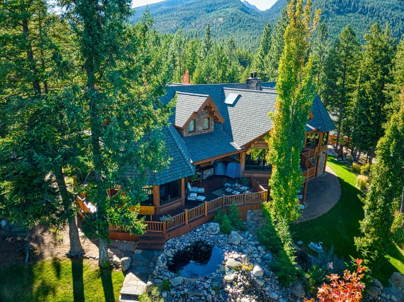 541 Raven Wood Property Photo 1