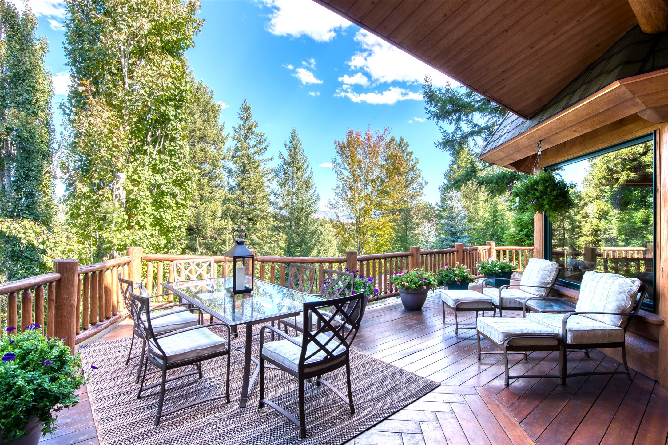 541 Raven Wood Property Photo 13