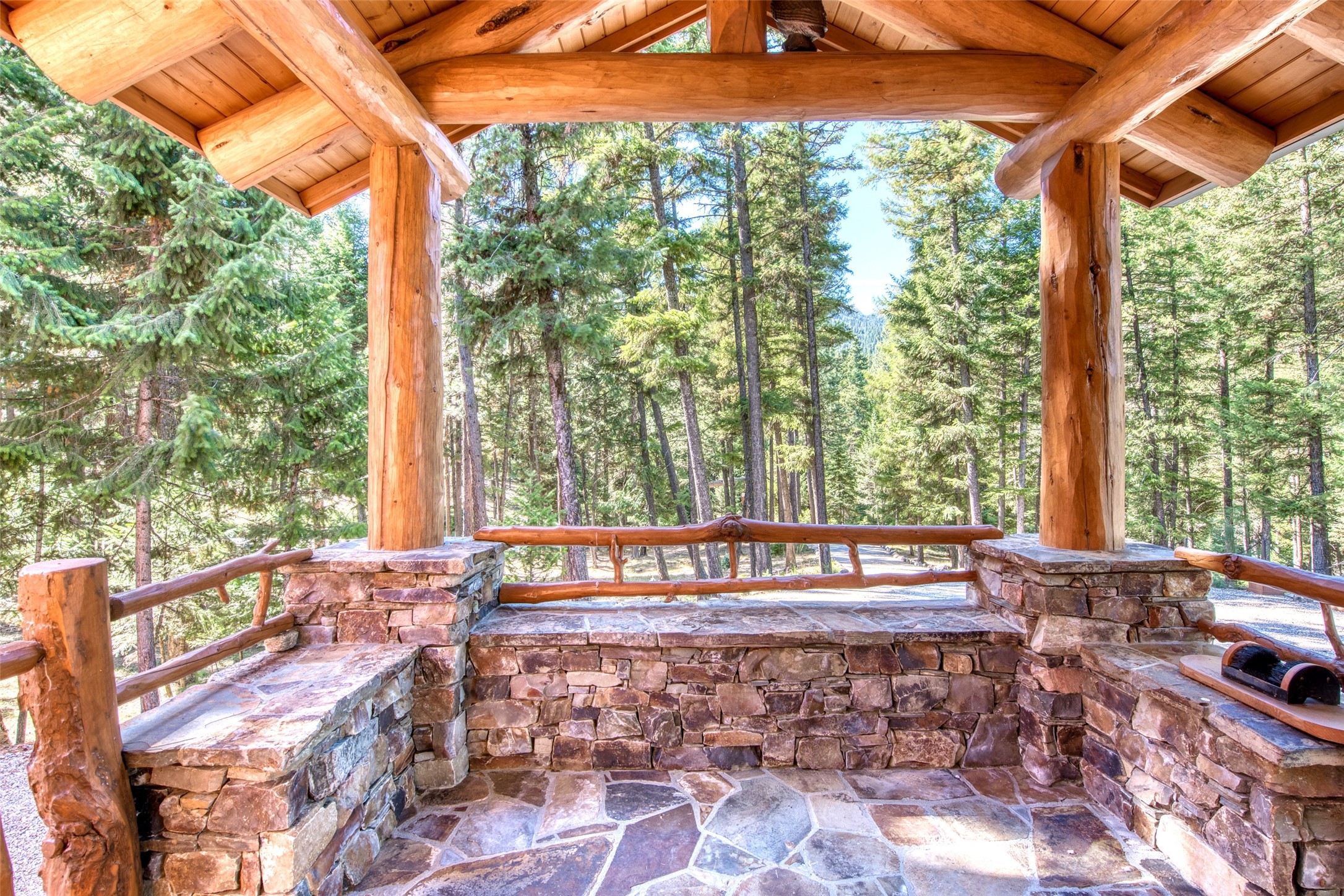 541 Raven Wood Property Photo 88