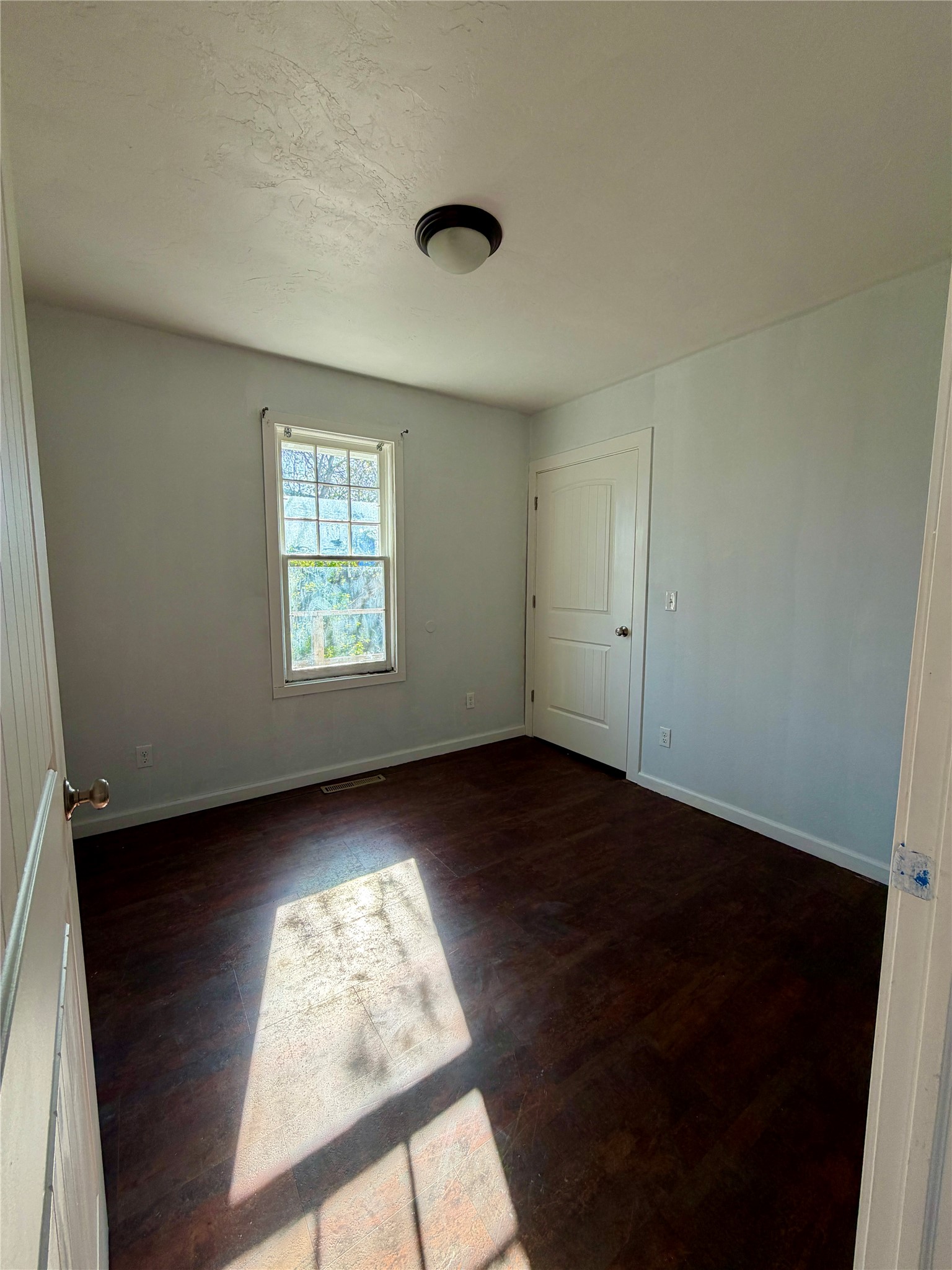 720 8th Avenue S Property Photo 8