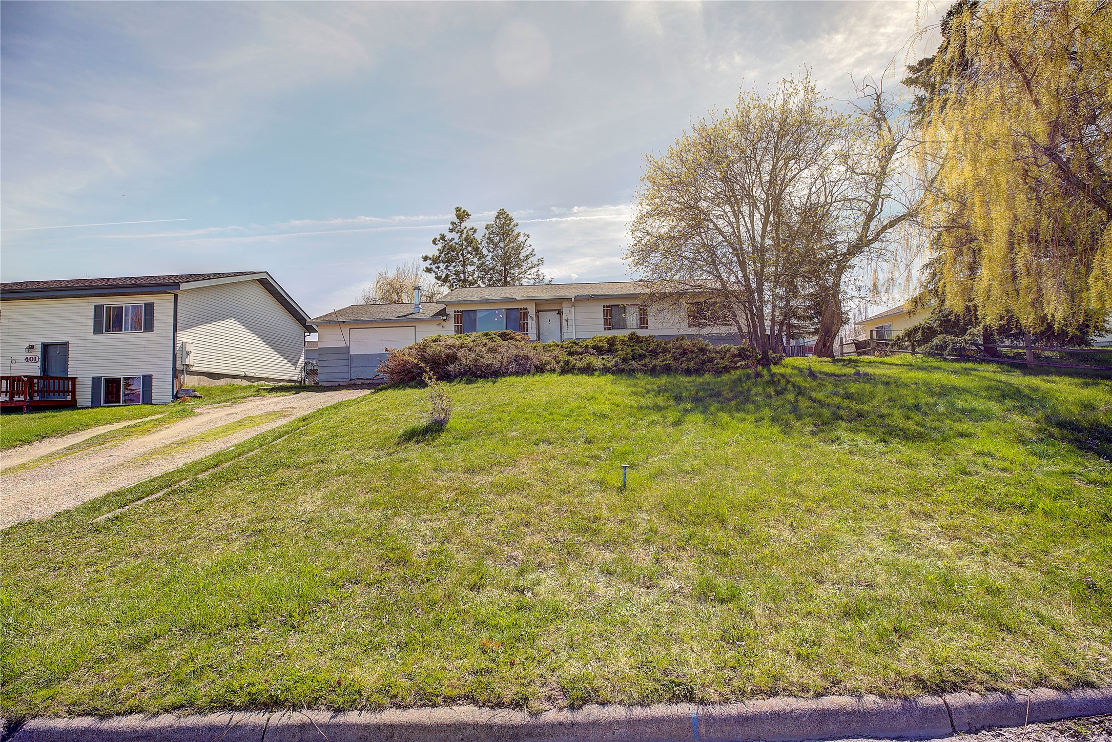 403 19th Avenue W Property Photo 1