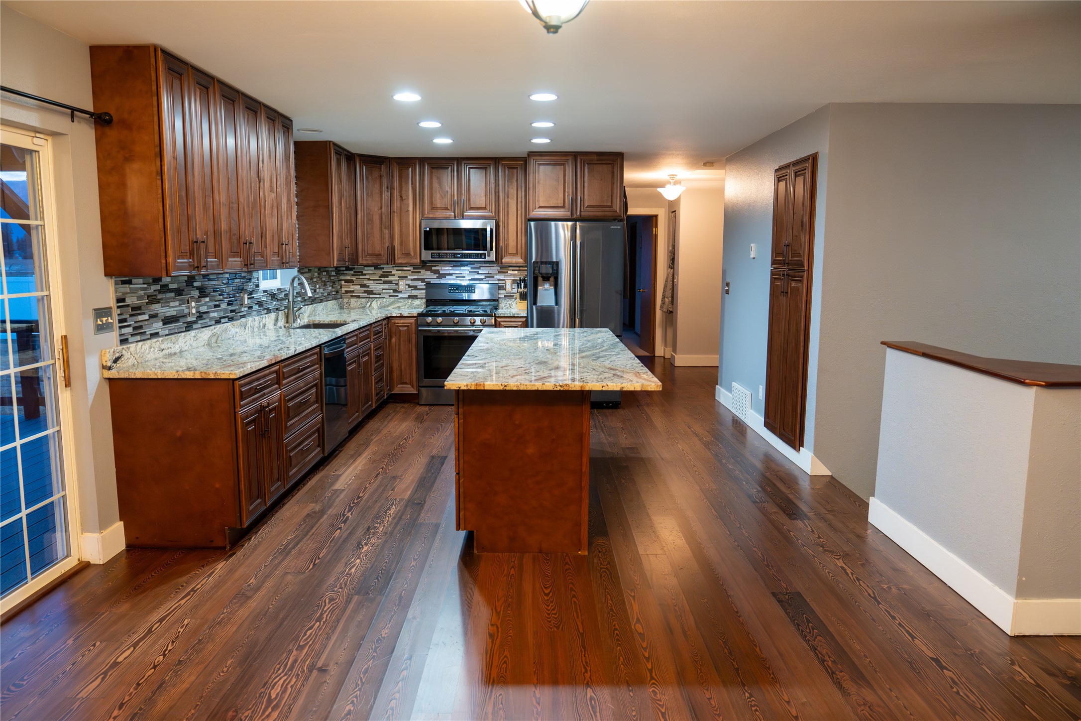 700 Stone Street Property Photo 13