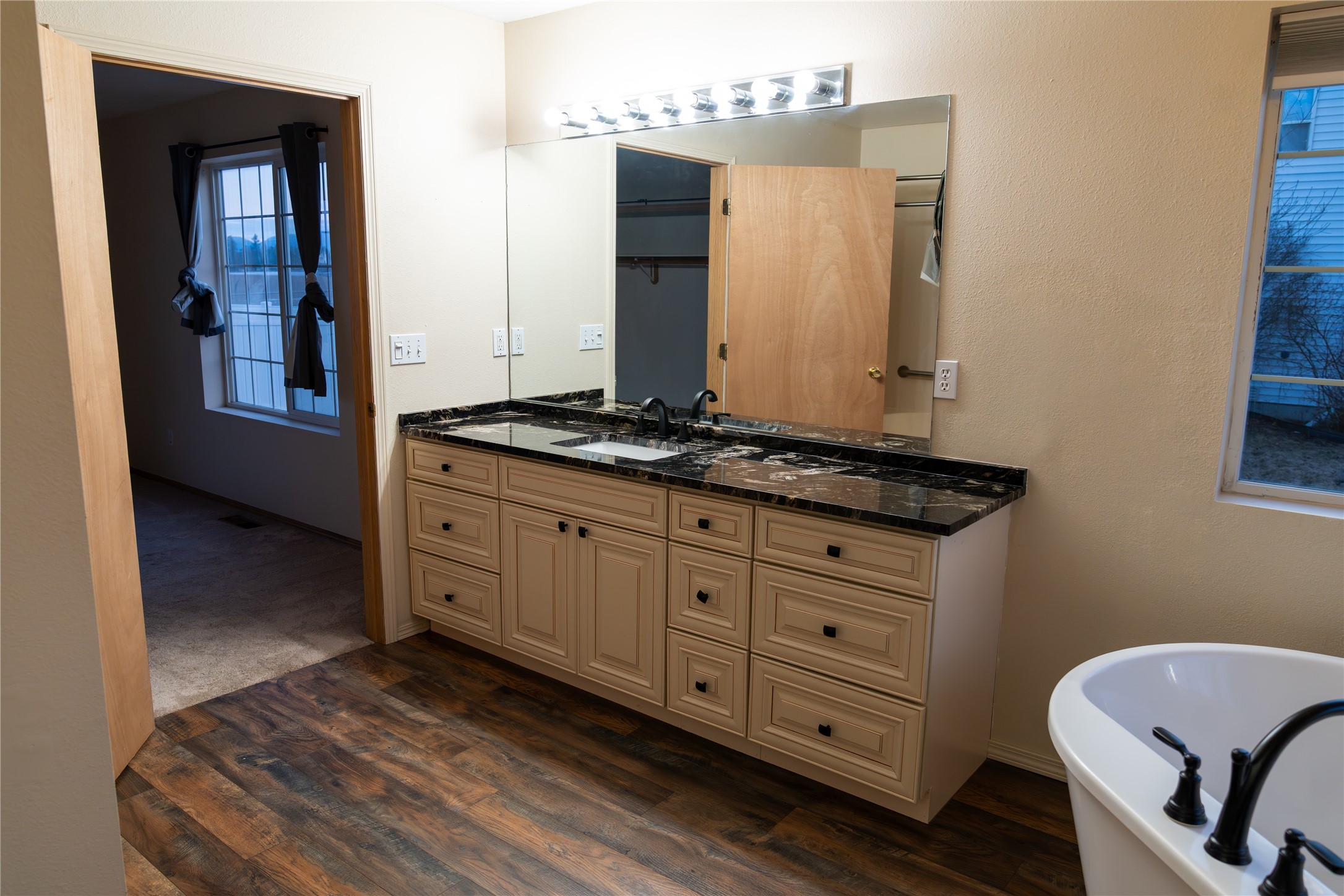 700 Stone Street Property Photo 17