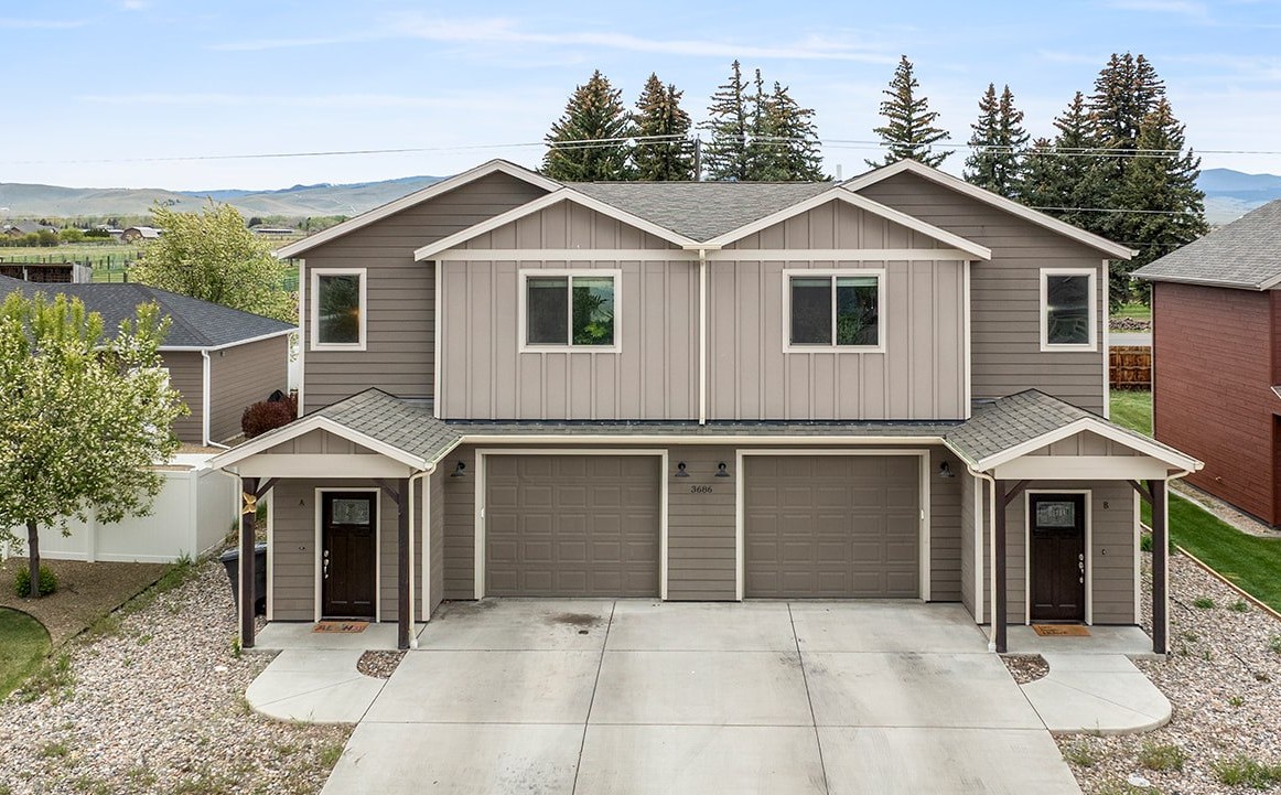 3686 Travertine Way A-b Property Photo 1