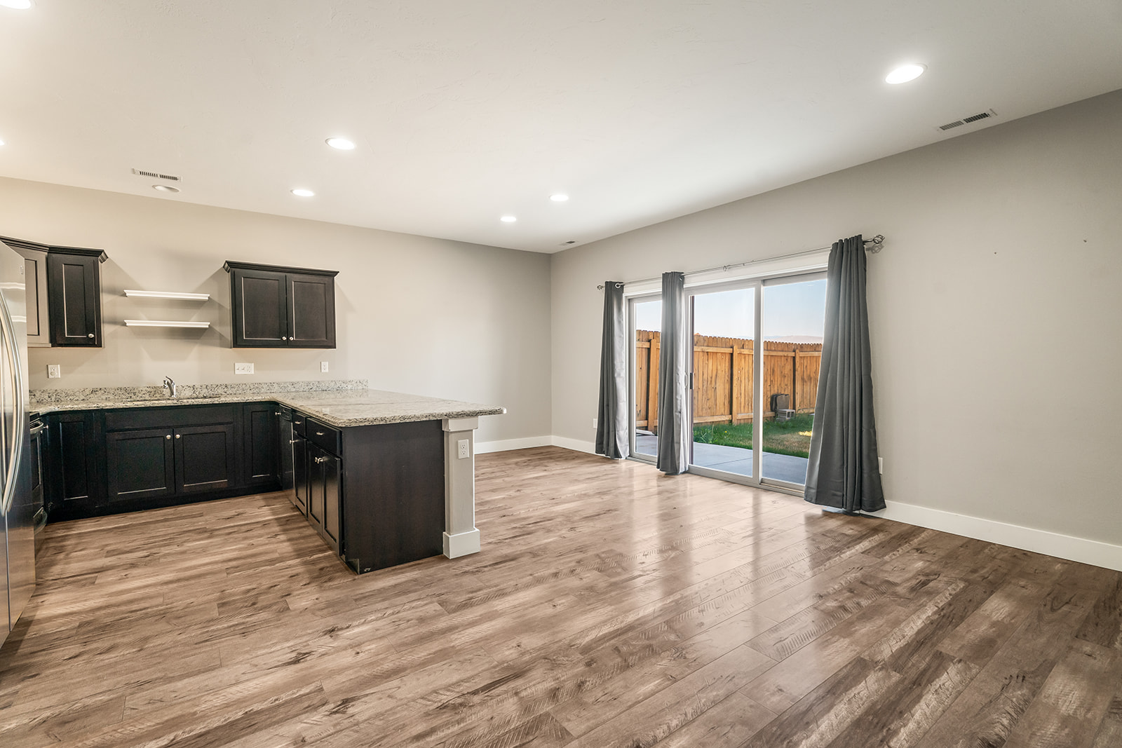 3686 Travertine Way A-b Property Photo 6