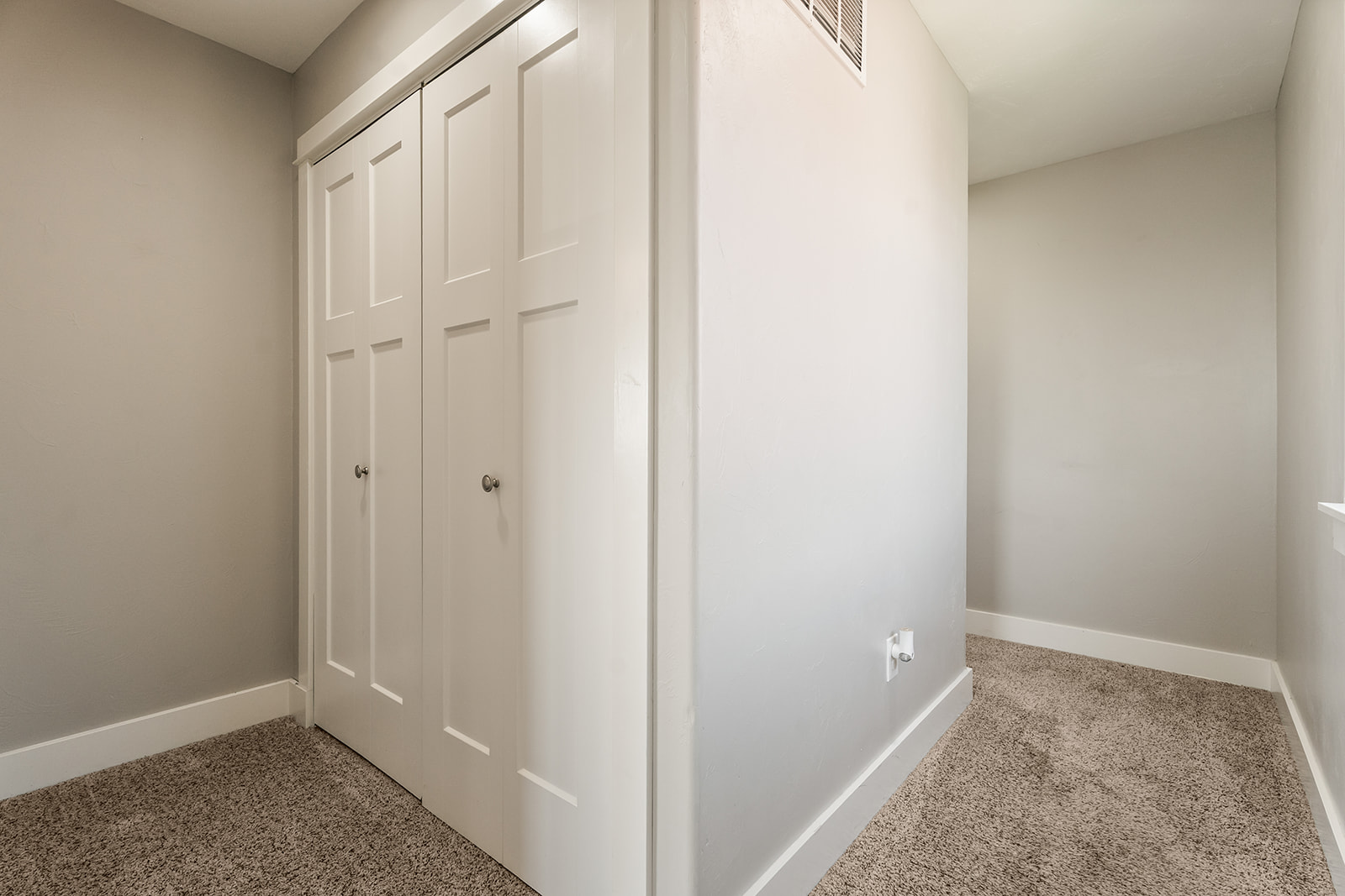 3686 Travertine Way A-b Property Photo 16