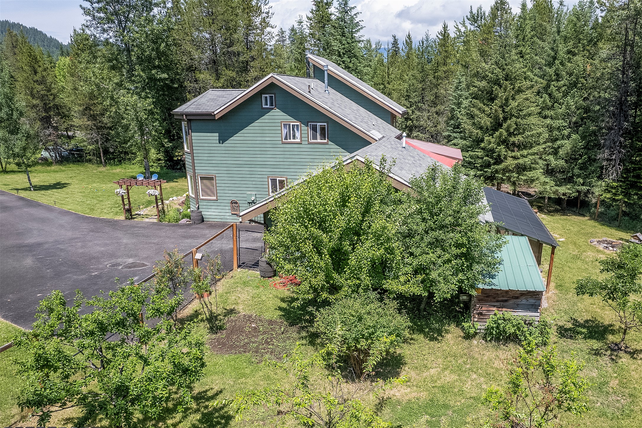 2075 Lion Mountain Loop Road Property Photo 61