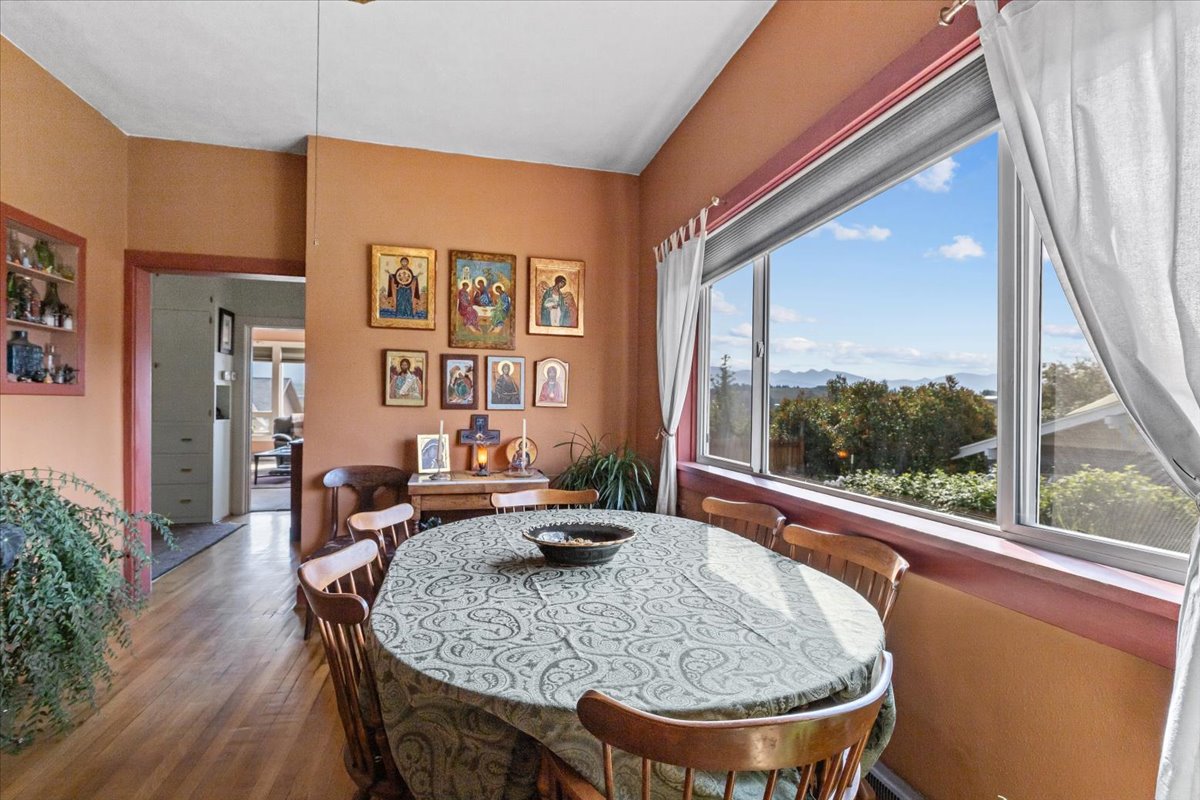 407 1st Avenue W Property Photo 15