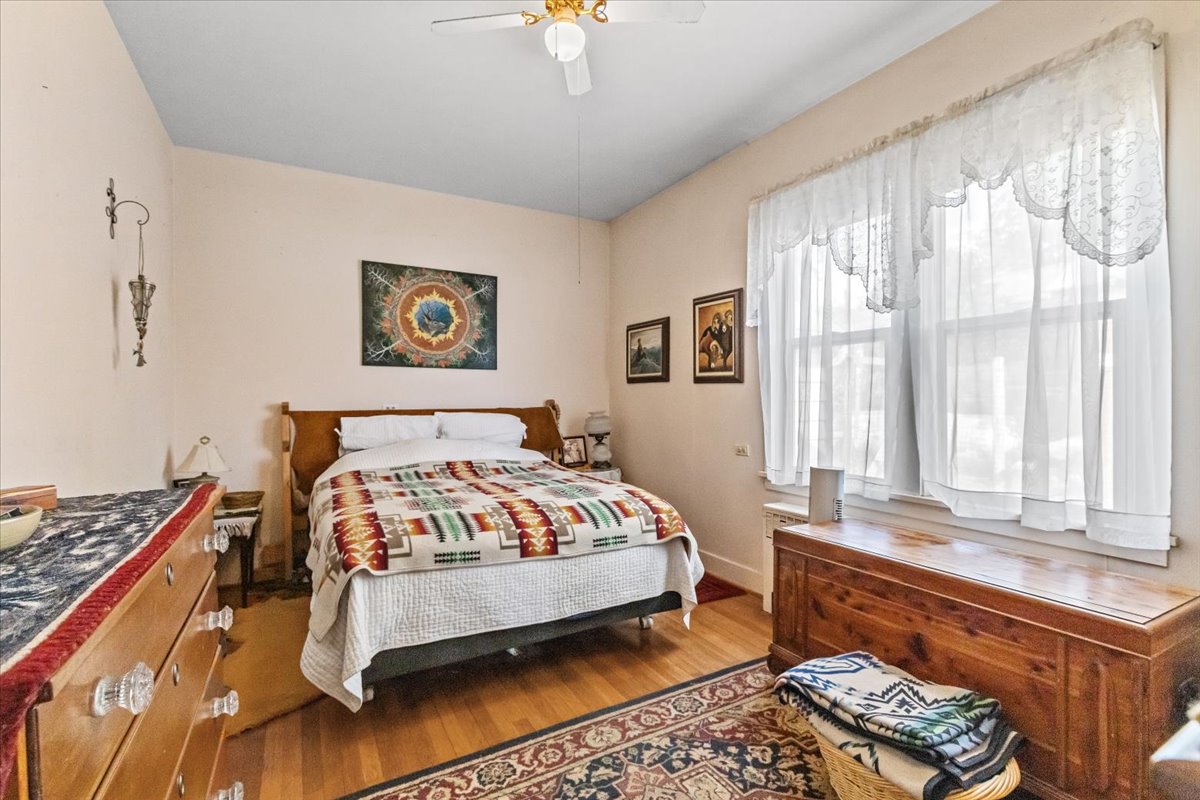 407 1st Avenue W Property Photo 22