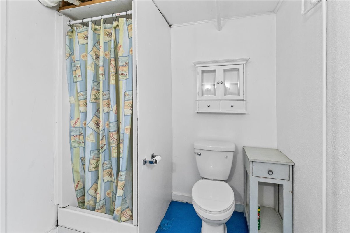 407 1st Avenue W Property Photo 39