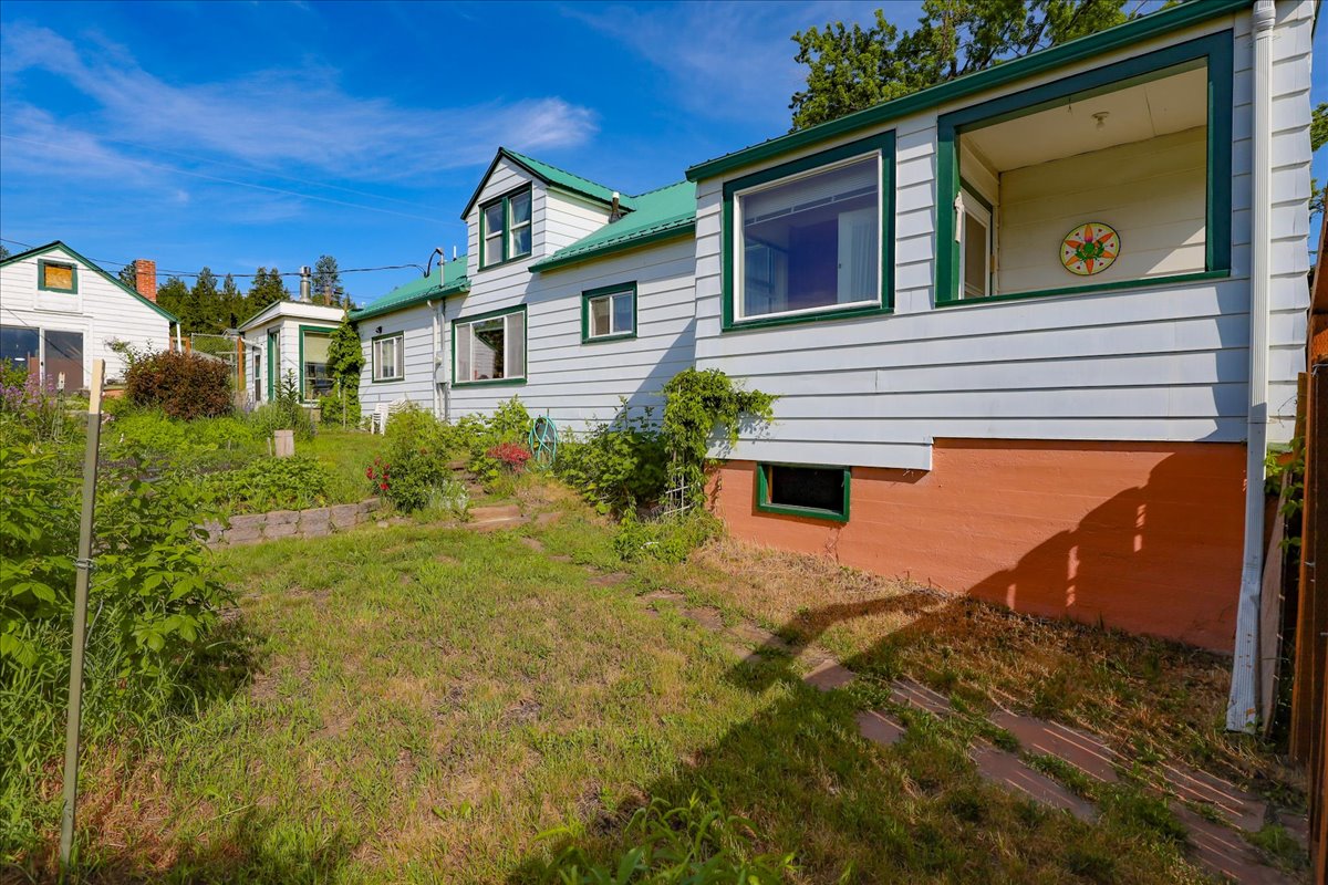 407 1st Avenue W Property Photo 54