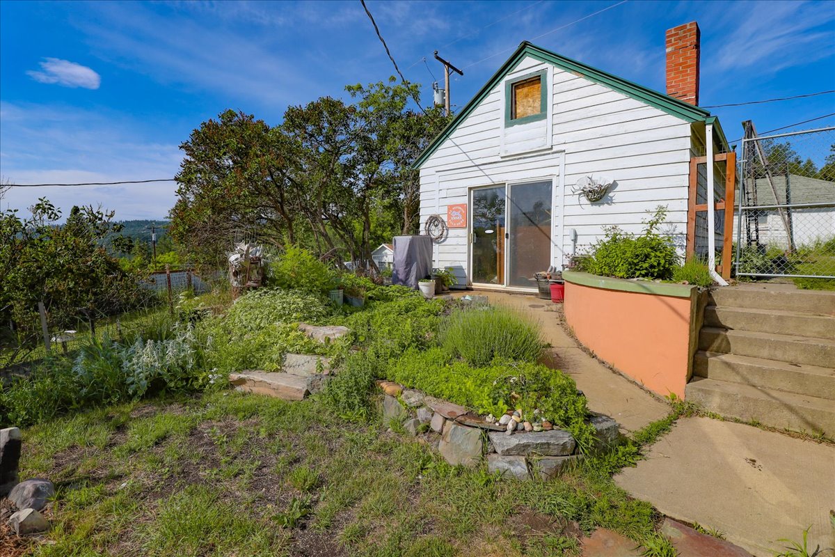 407 1st Avenue W Property Photo 63