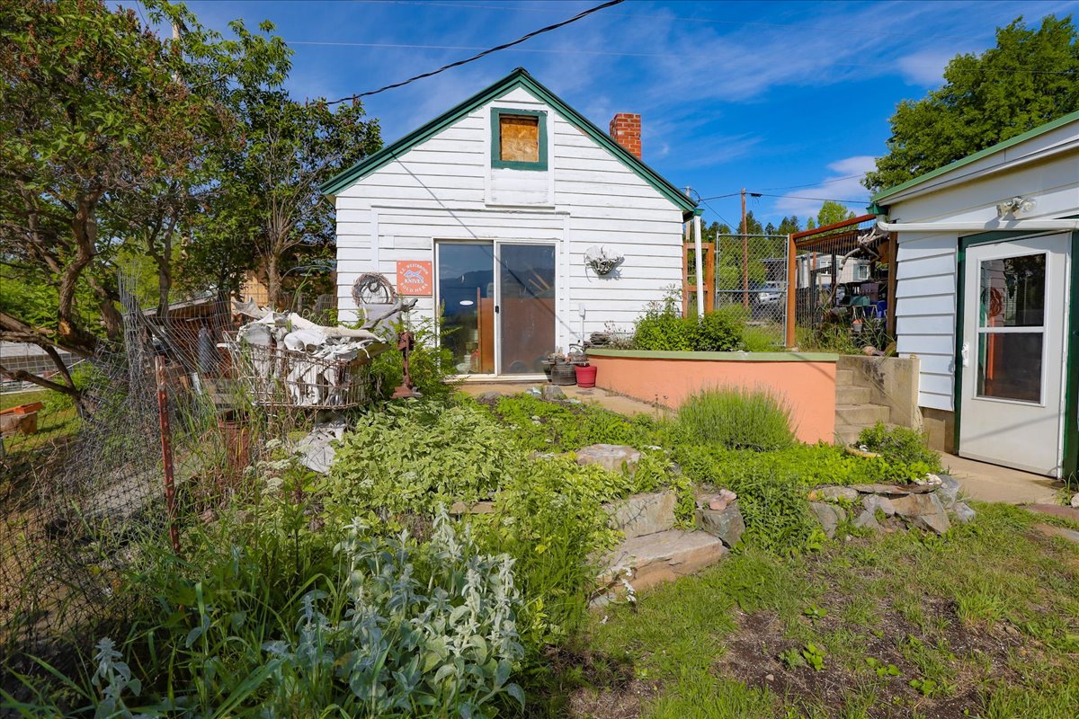 407 1st Avenue W Property Photo 64