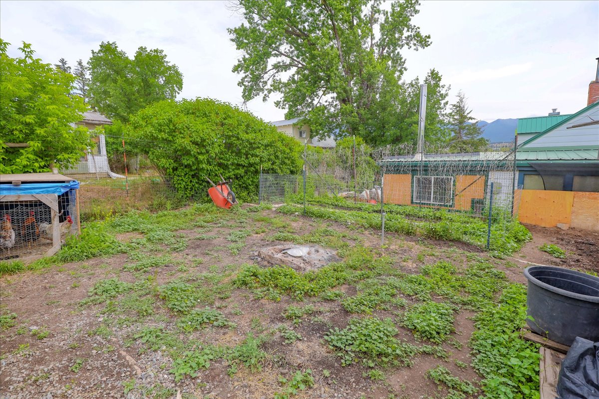 407 1st Avenue W Property Photo 74