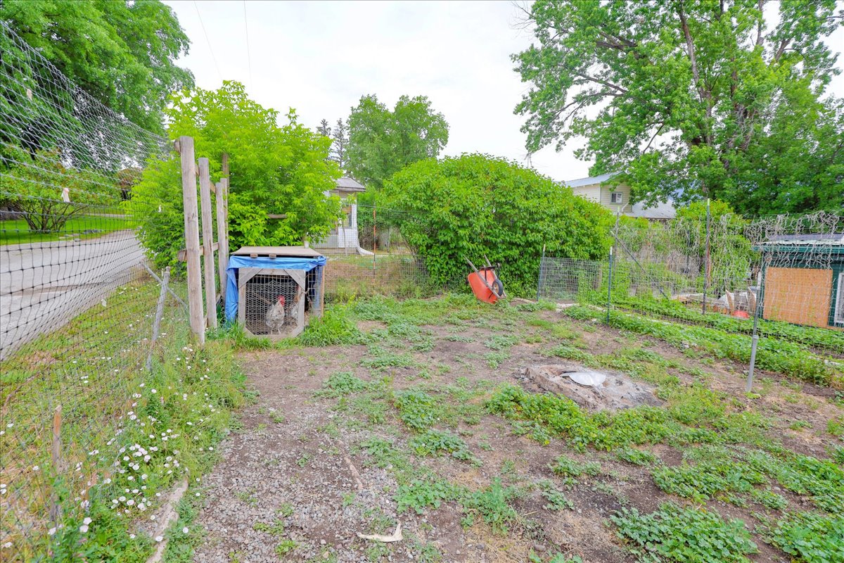 407 1st Avenue W Property Photo 75