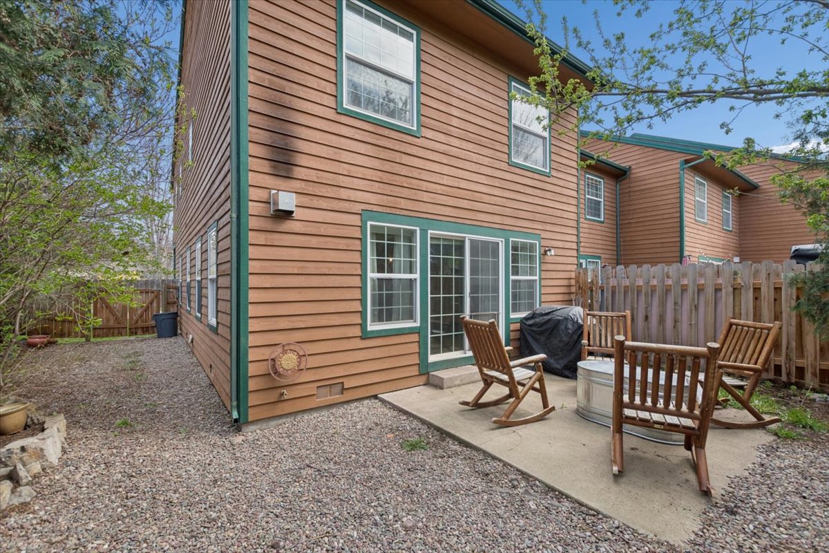 108 Sunrise Terrace D Property Photo 2