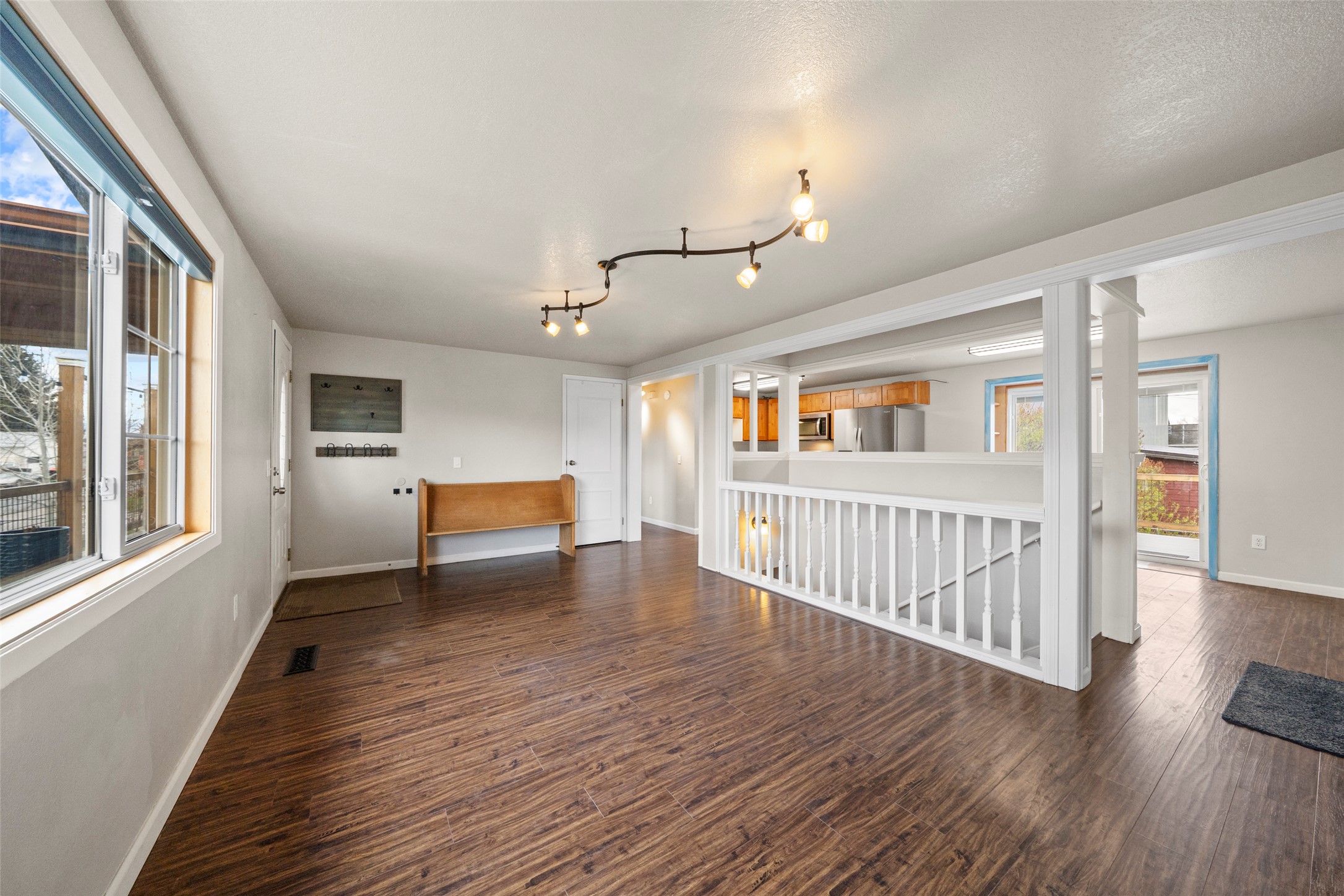 209 4th Street Property Photo 8