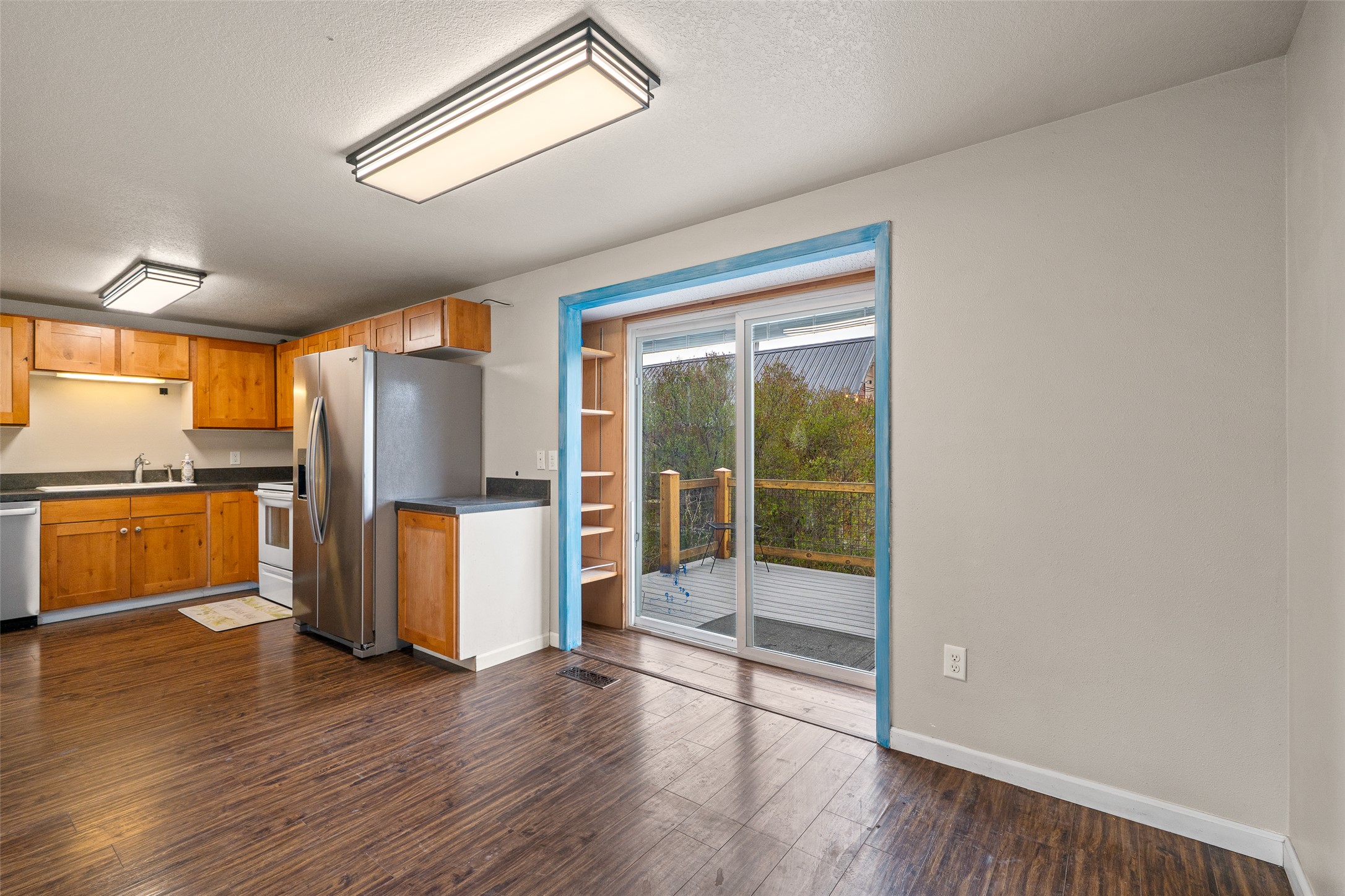 209 4th Street Property Photo 13