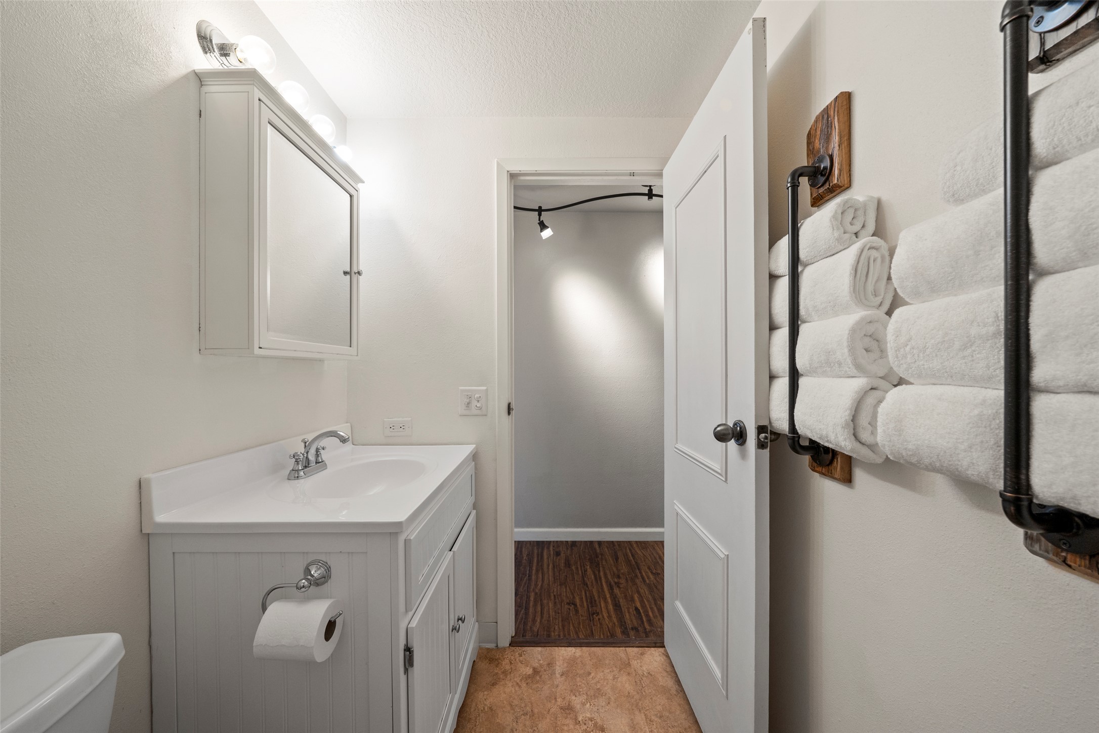 209 4th Street Property Photo 17