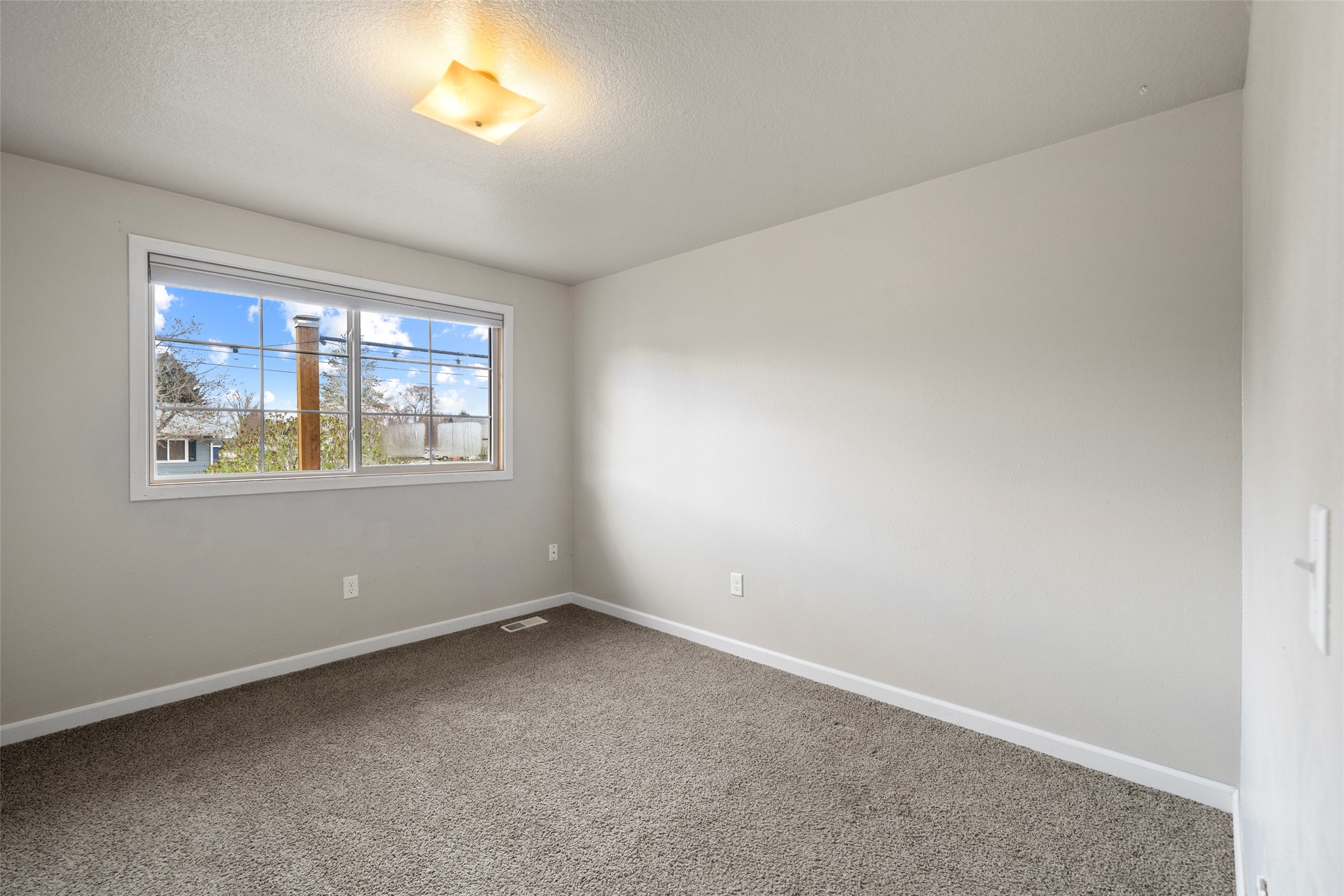 209 4th Street Property Photo 41