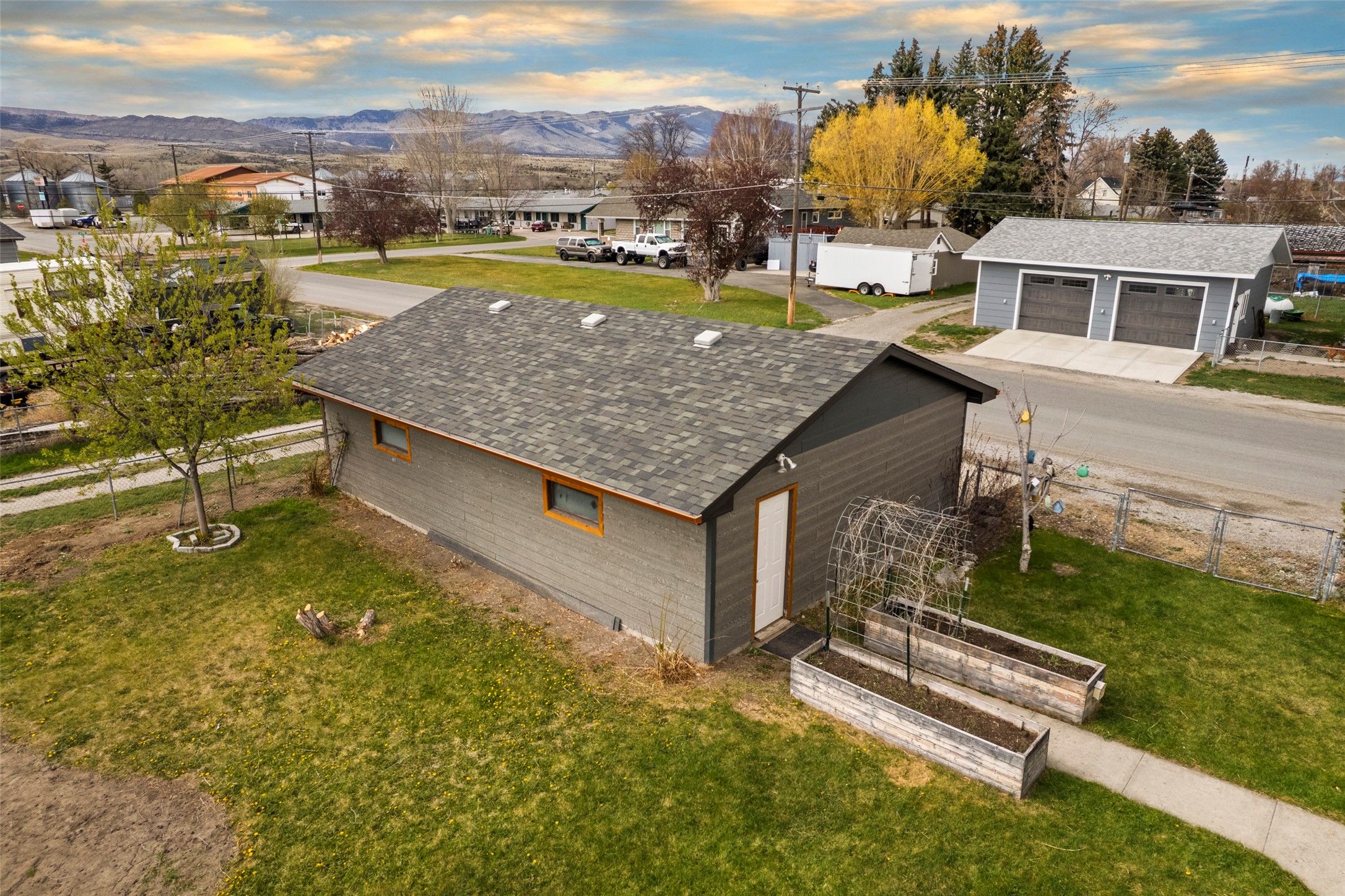 209 4th Street Property Photo 57