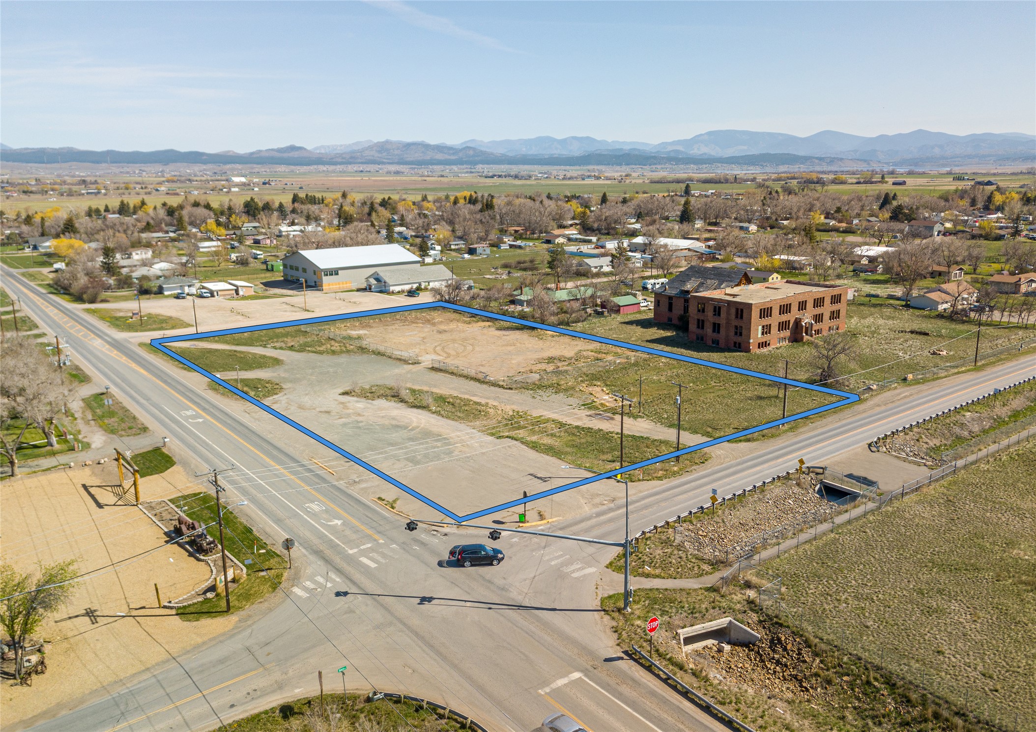 1220 Sierra Road E