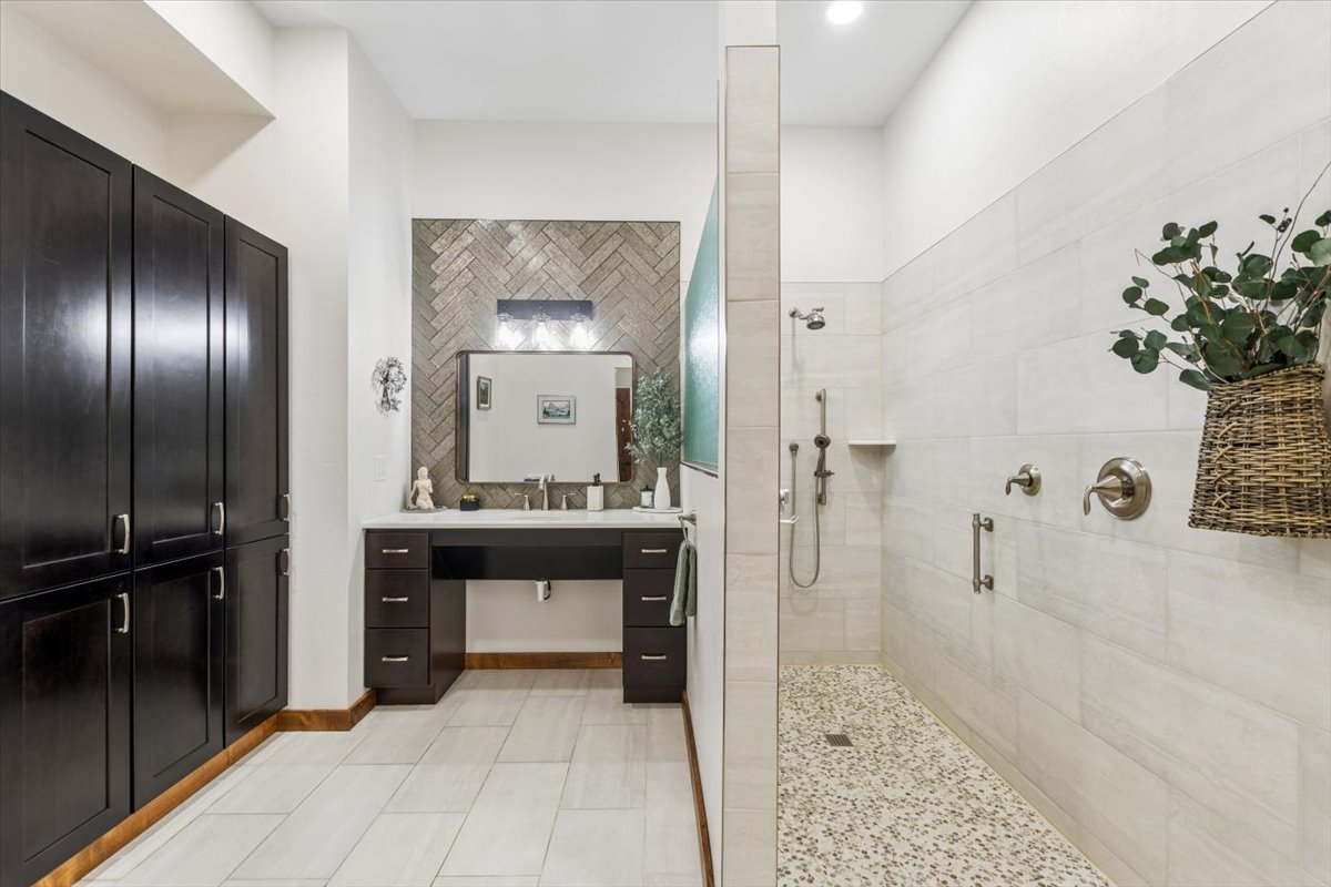 13 Chas Haverlandt Court Property Photo 19