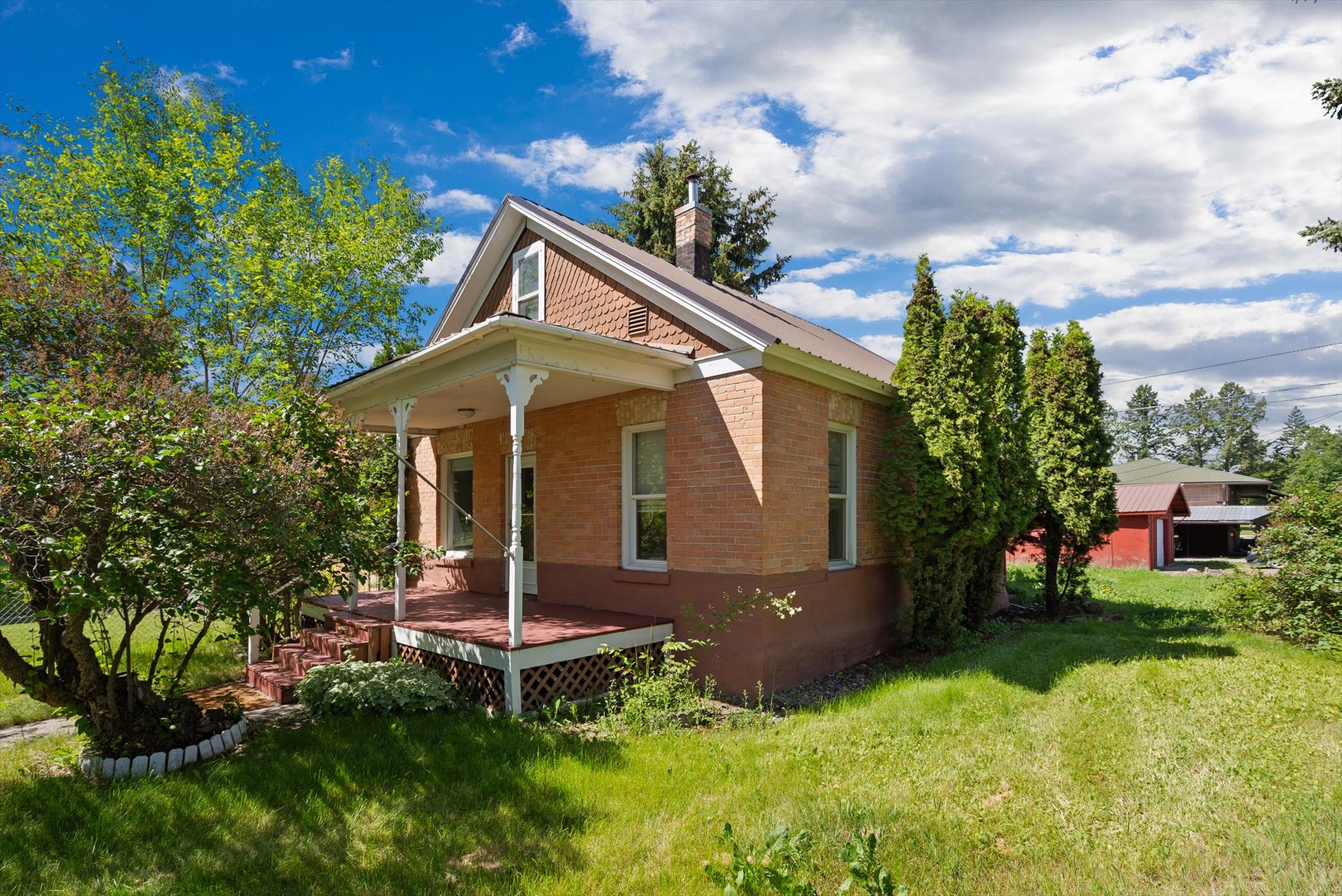 806 7th Avenue W Property Photo 1
