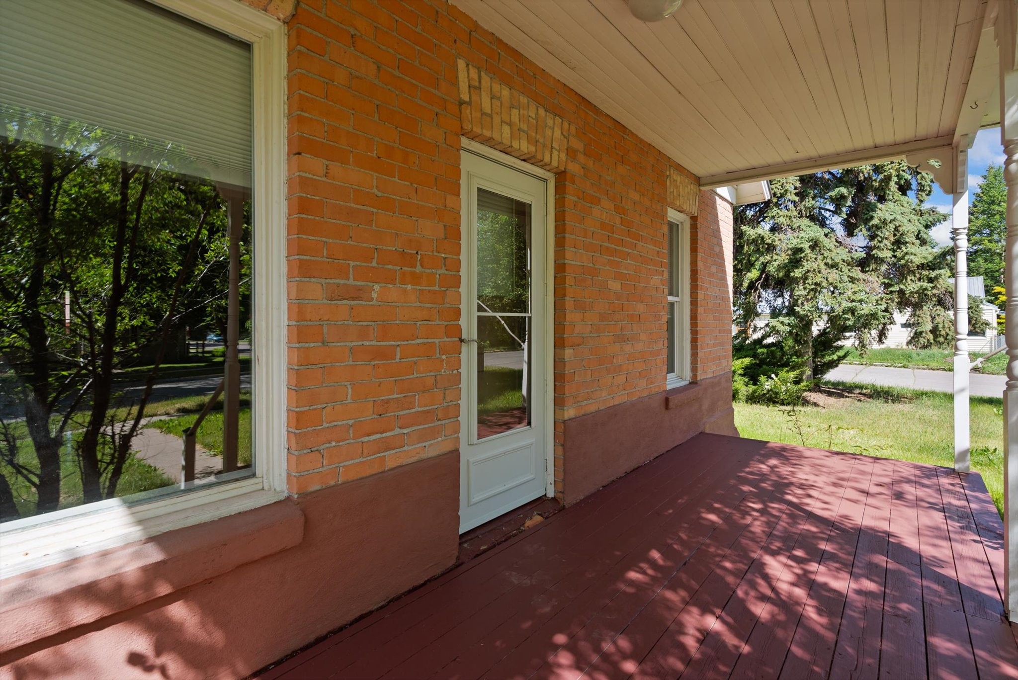806 7th Avenue W Property Photo 3