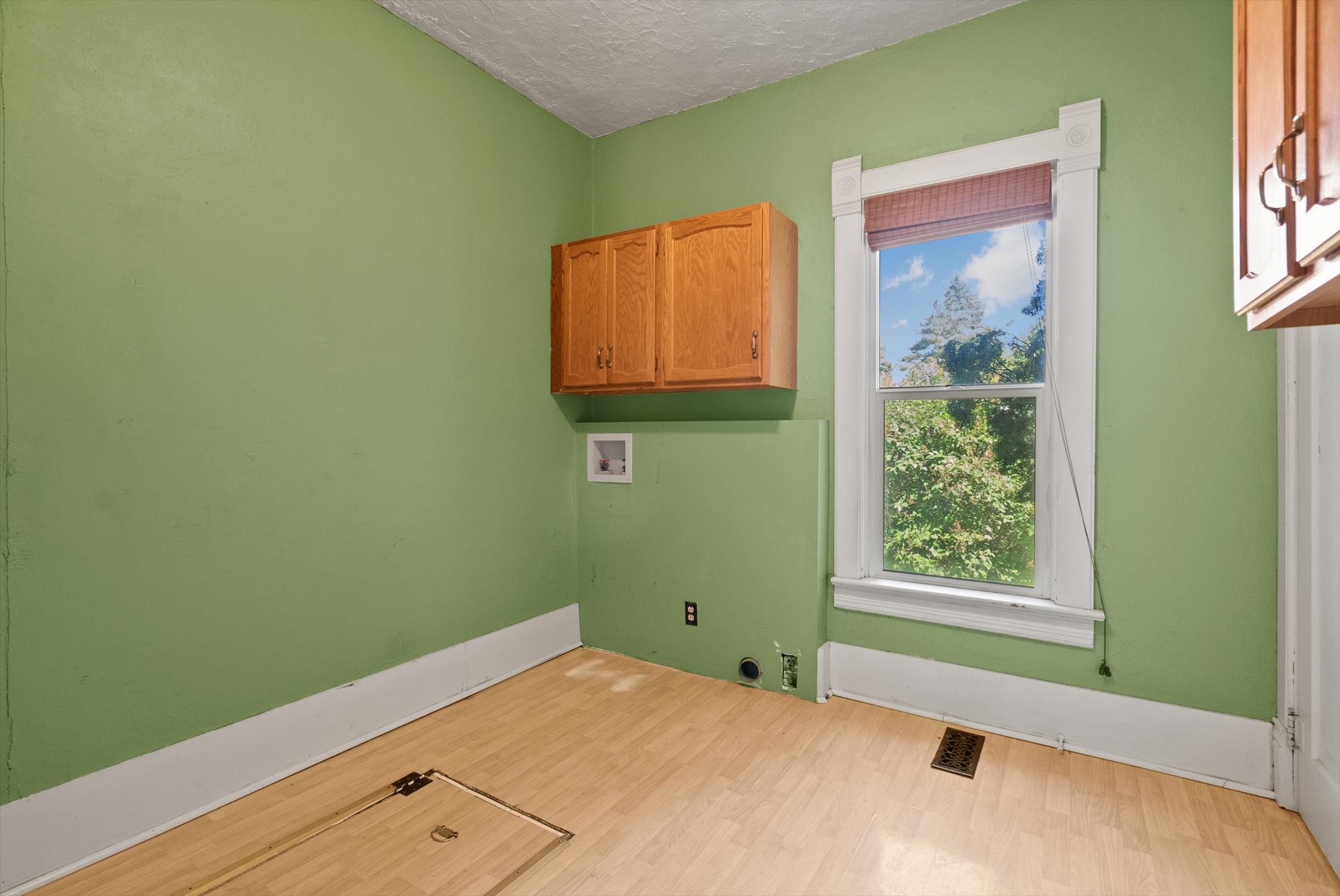 806 7th Avenue W Property Photo 13