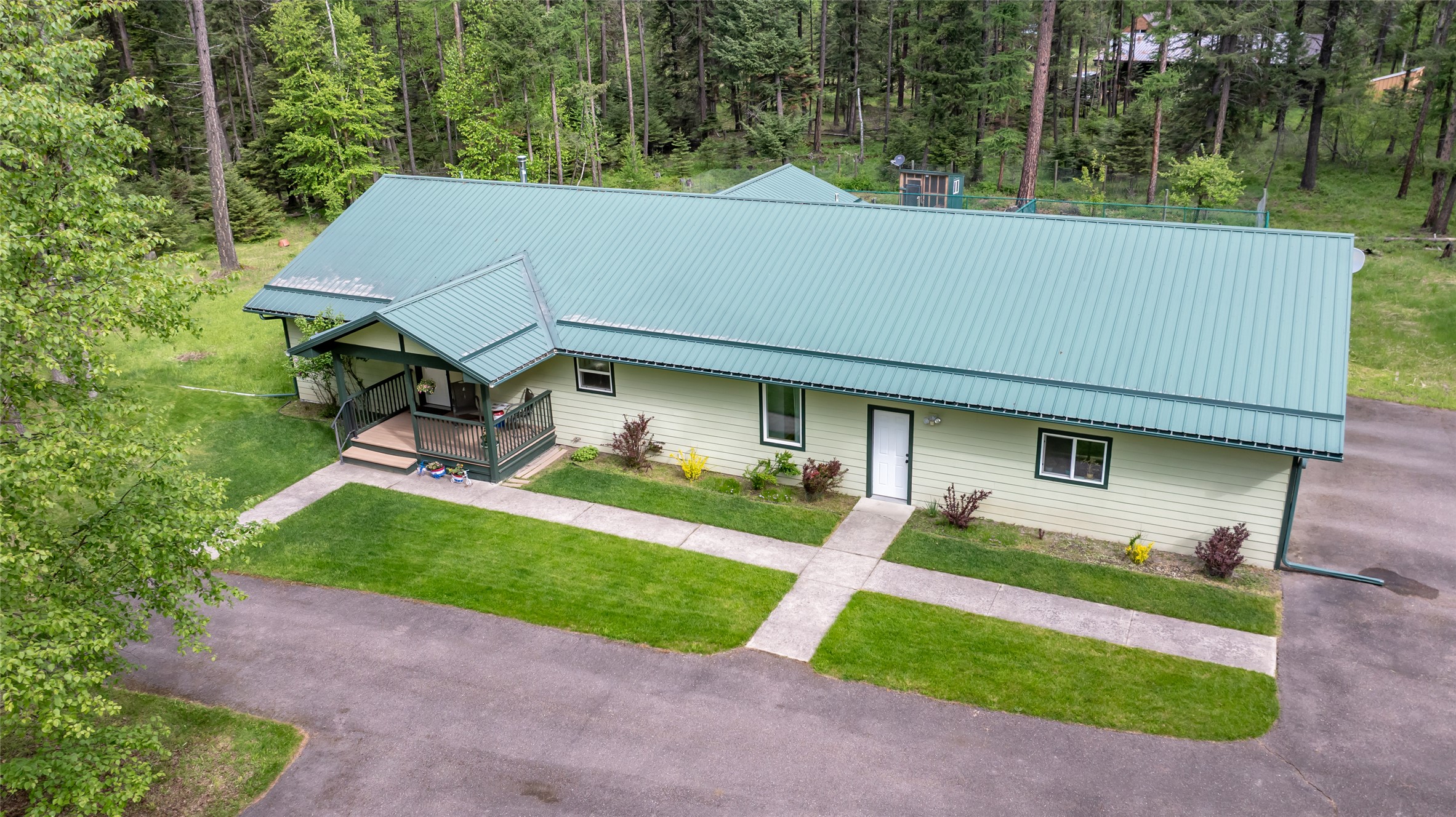 13033 Trinkus Lane Property Photo 1