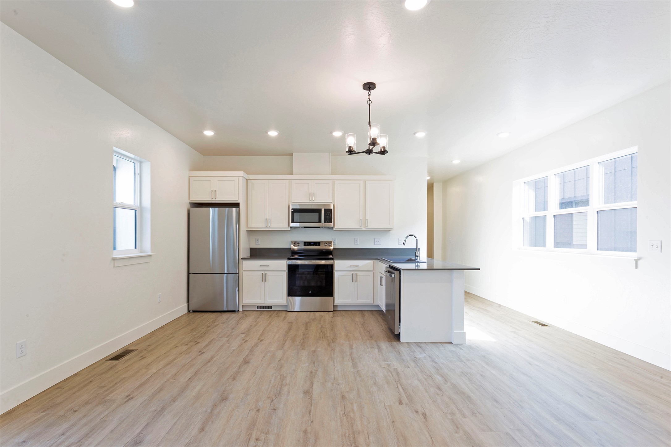 4852 England Boulevard Property Photo 5