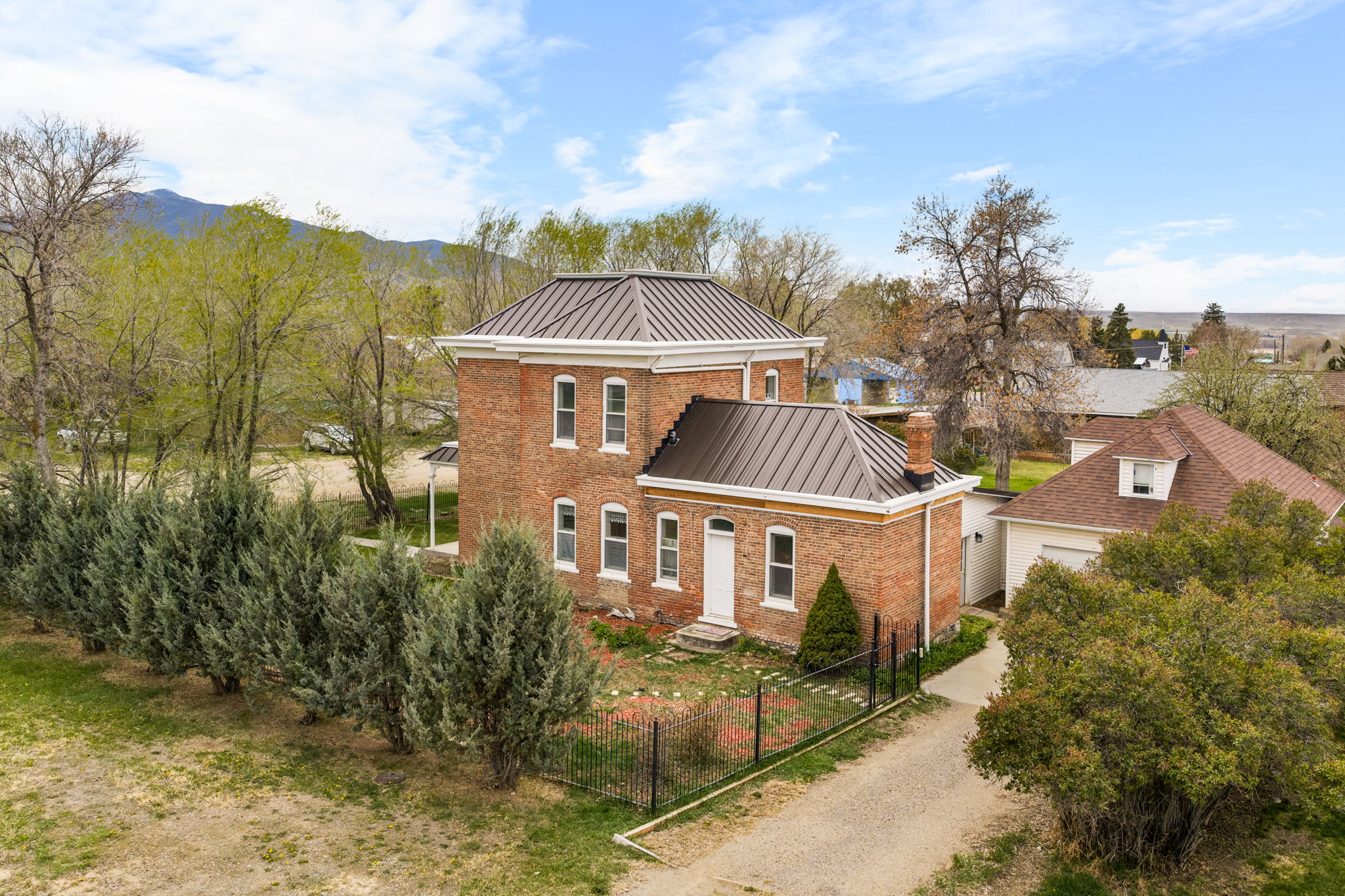113 E Poppleton Street Property Photo 1