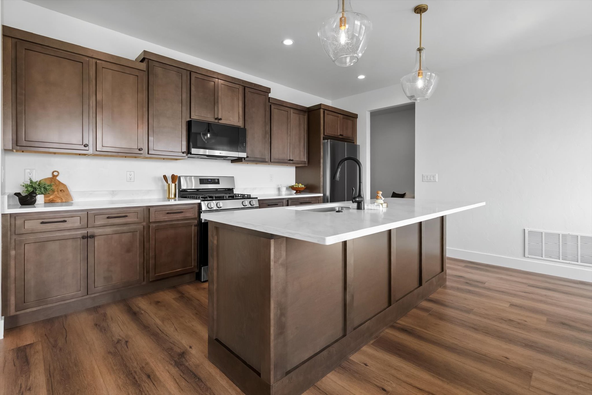 551 St Regis Drive Property Photo 8